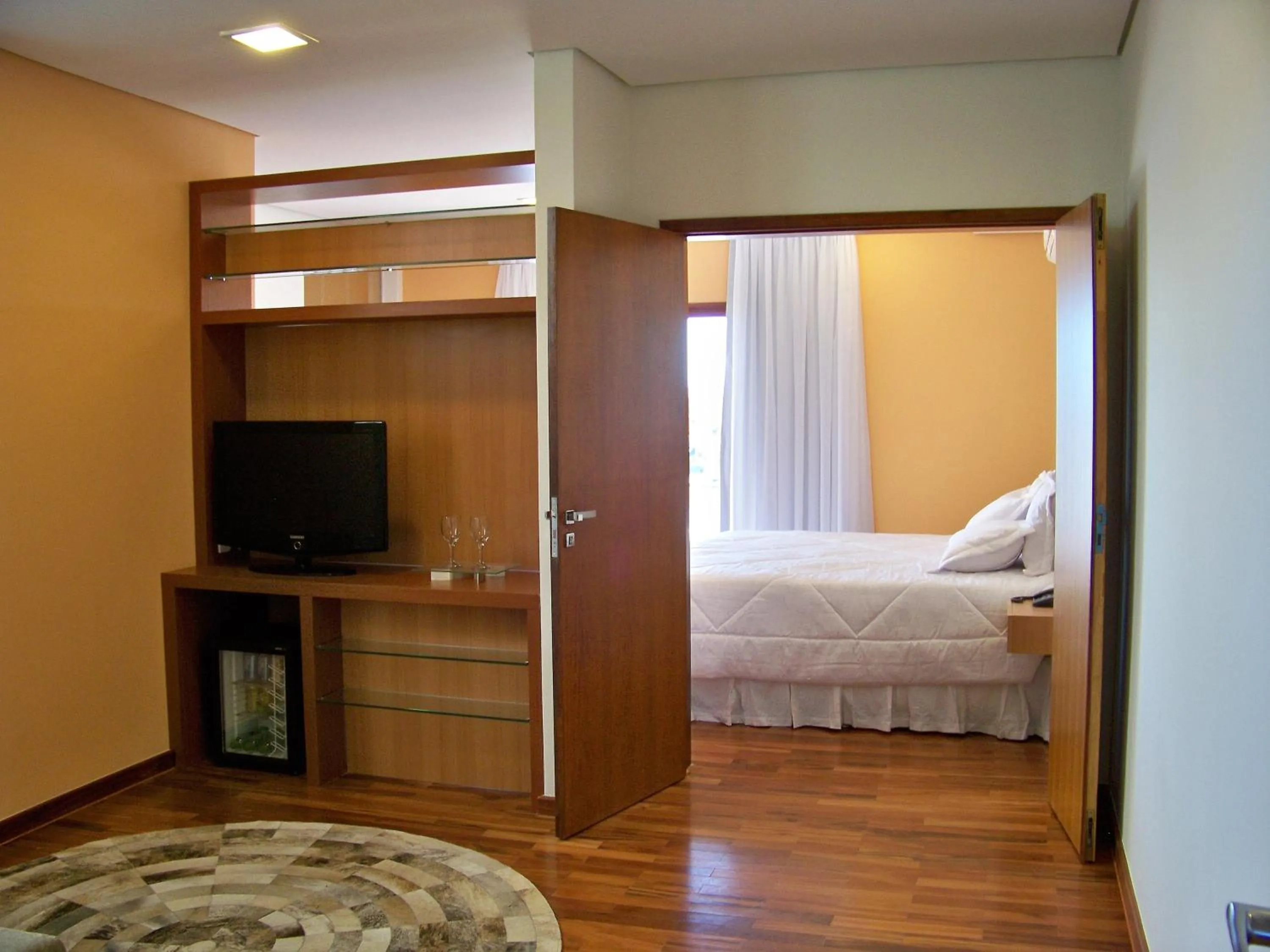 Bed in Ramada by Wyndham Furnaspark