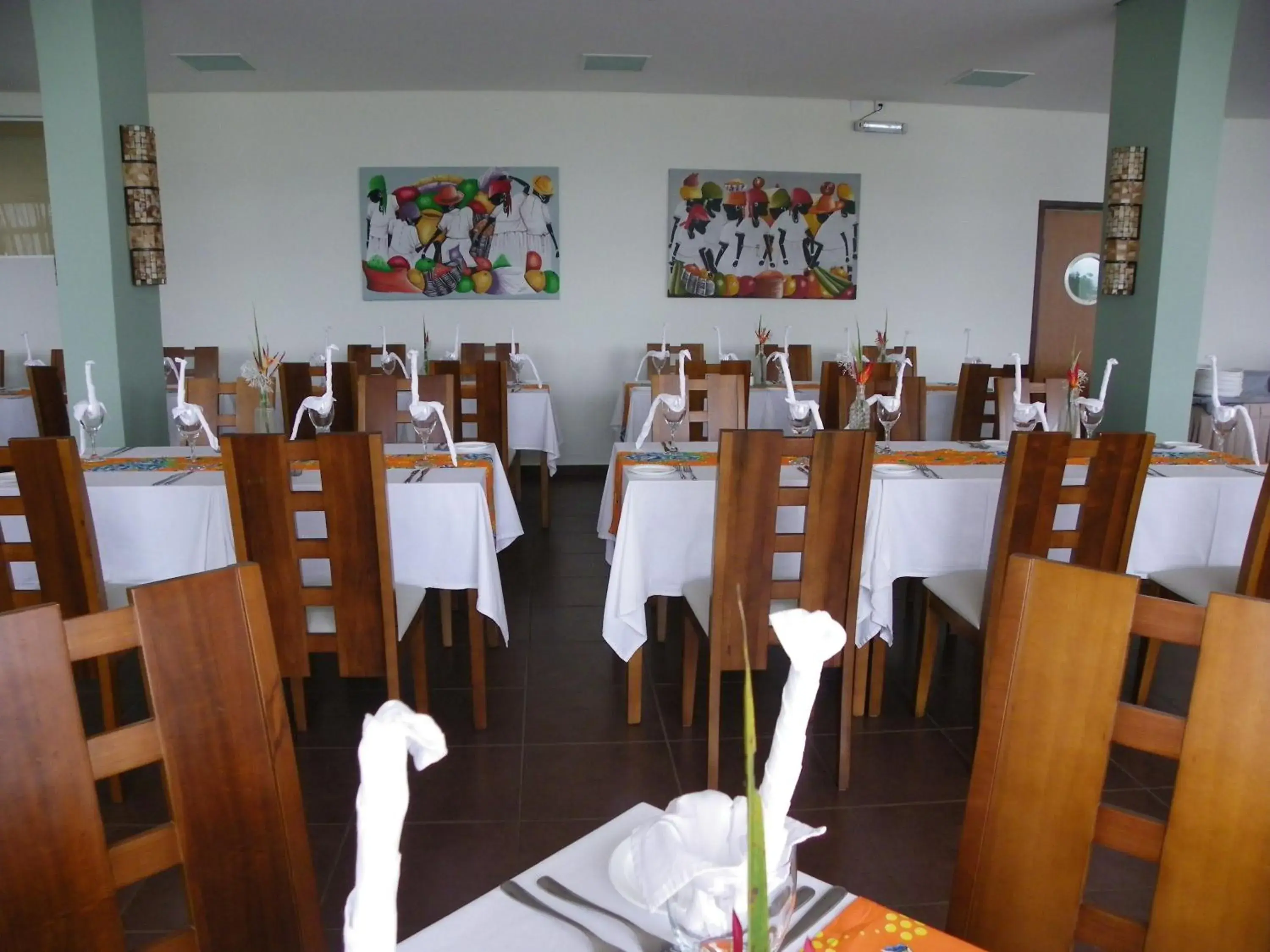 Restaurant/places to eat in Ramada by Wyndham Furnaspark Restaurant/places to eat in Ramada by Wyndham Furnaspark