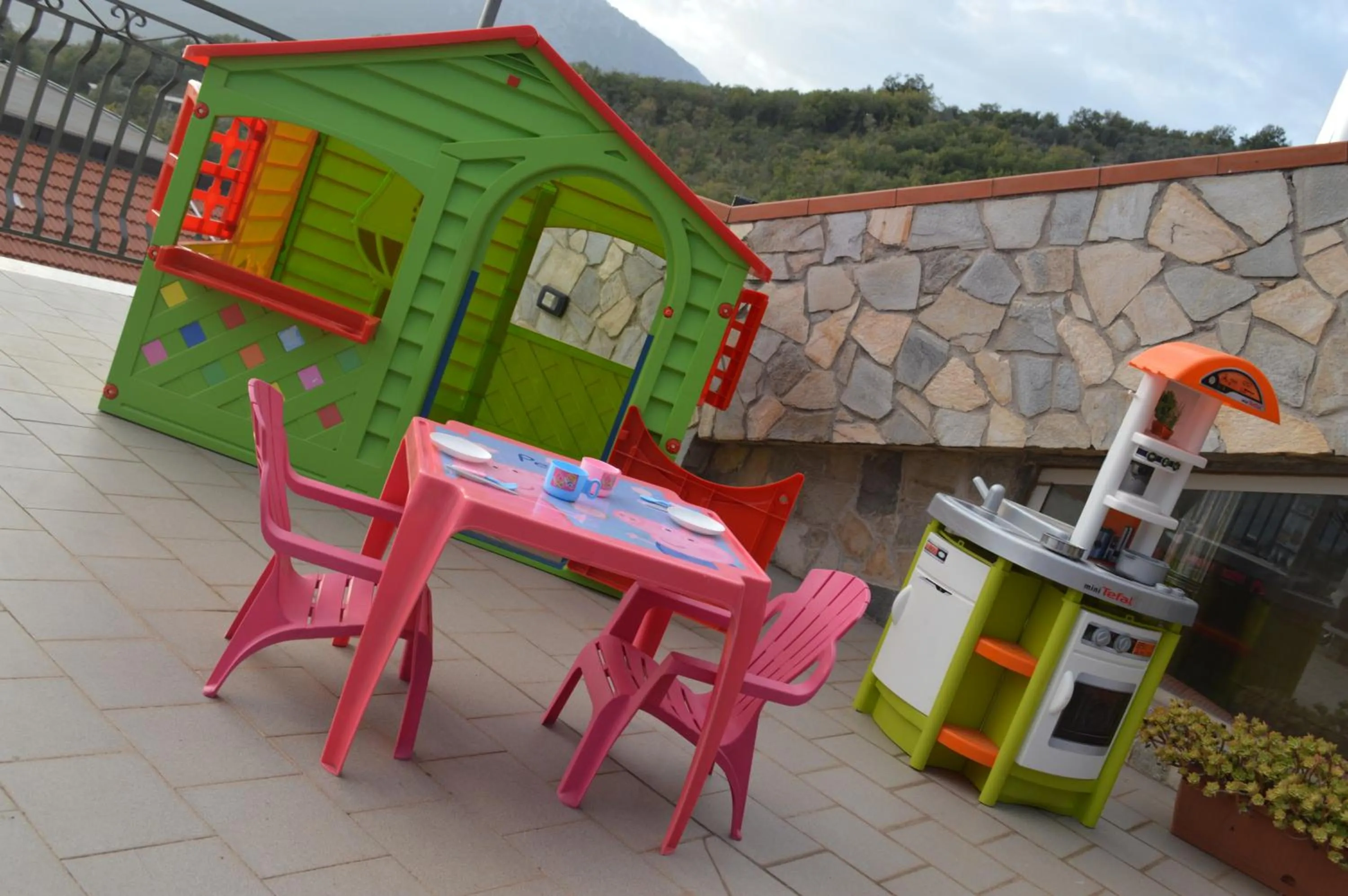 Children play ground in Cliobb