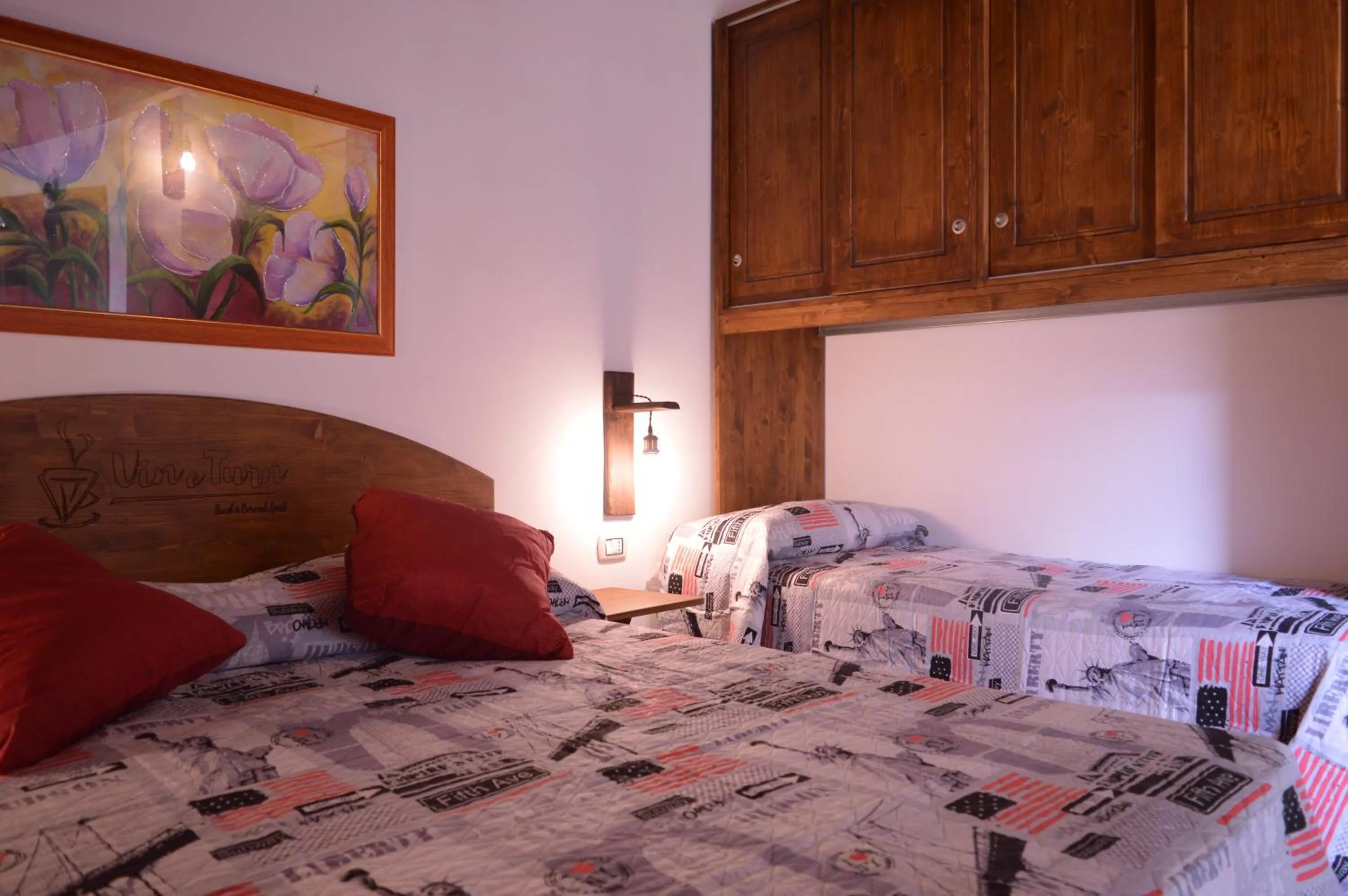 Decorative detail in Vin e Turn