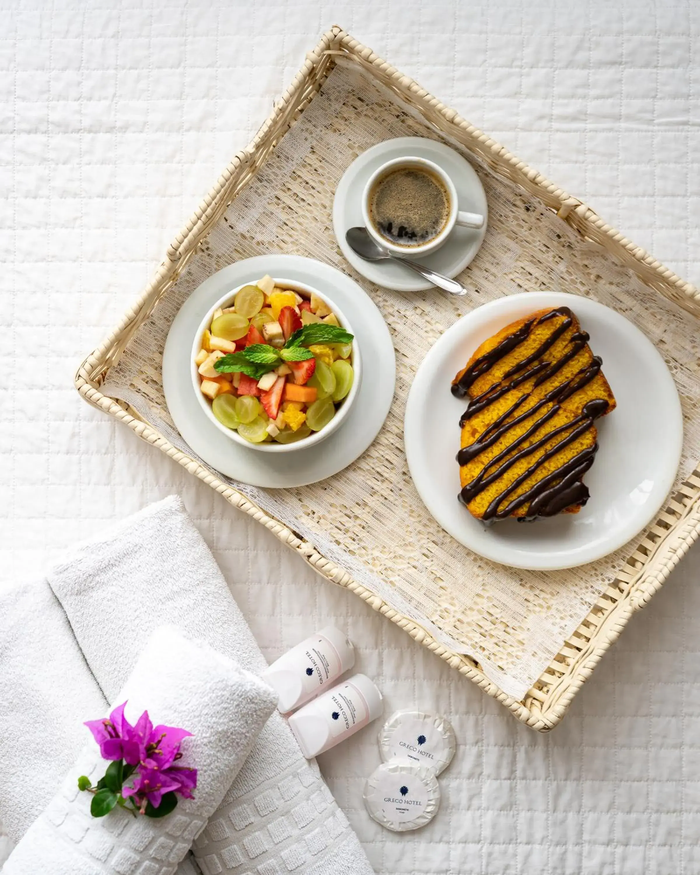 Food and drinks in Greco Hotel Food and drinks in Greco Hotel