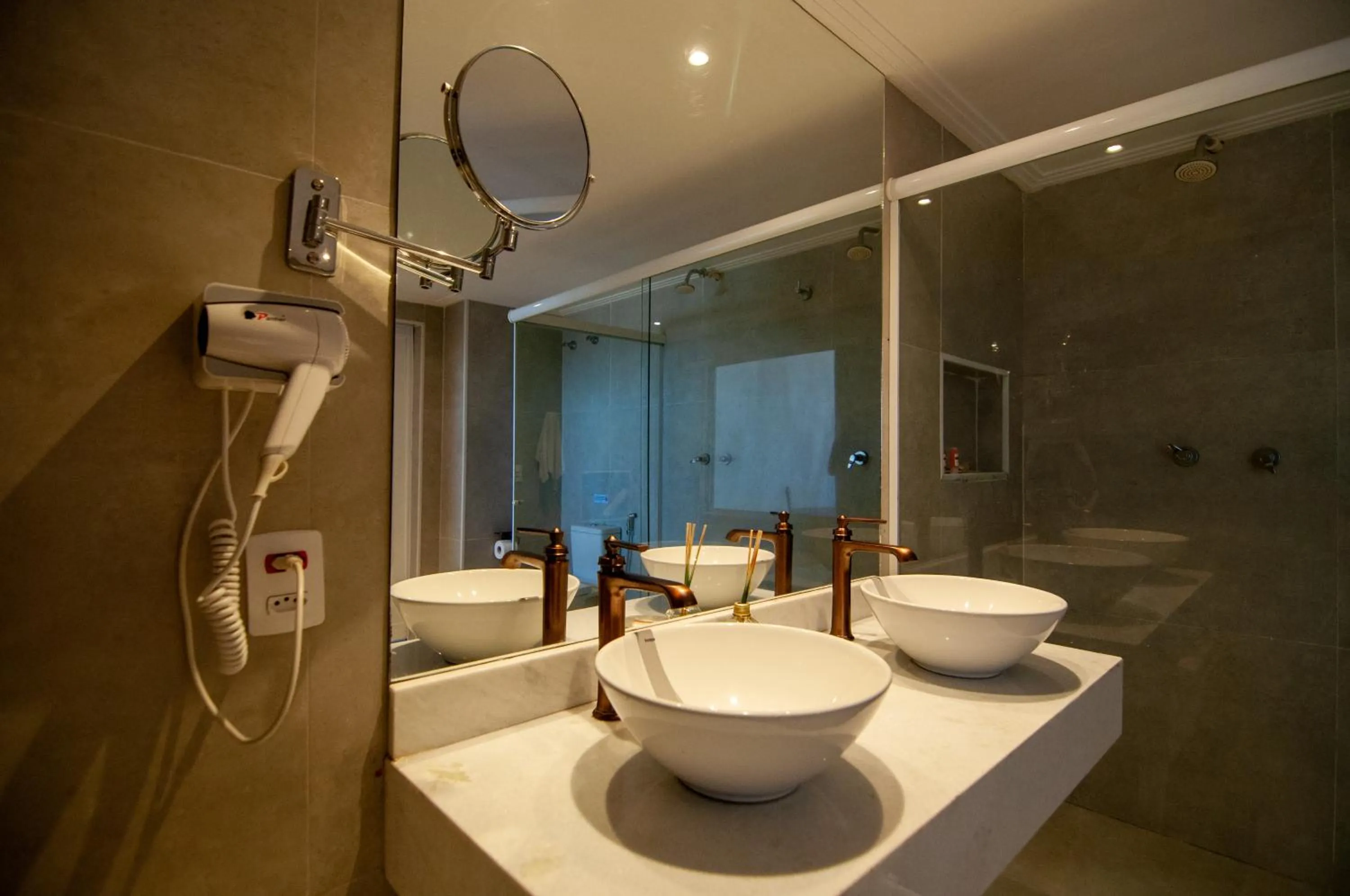 Bathroom in Greco Hotel