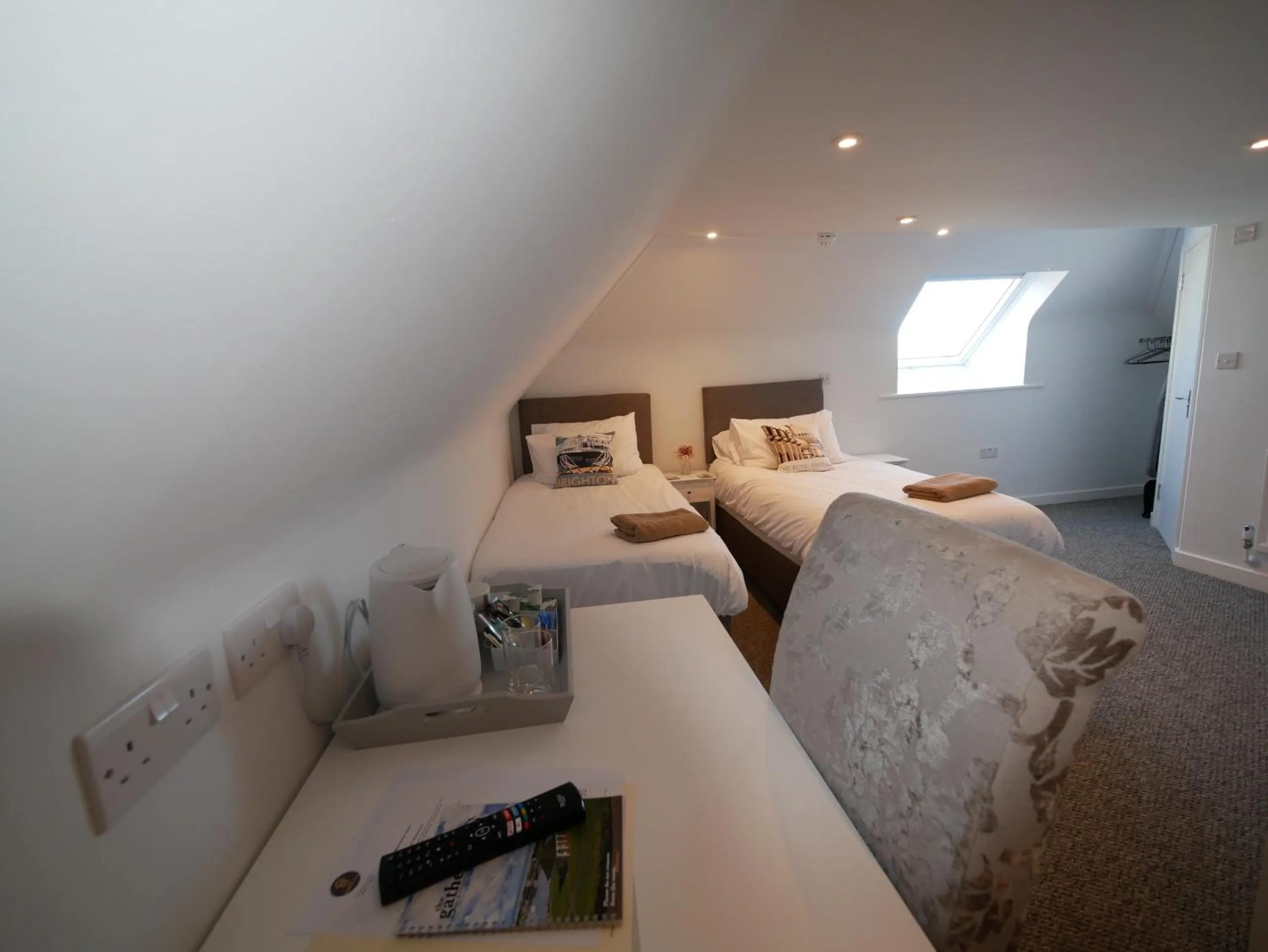 Bedroom, Bed in The Gather Inn