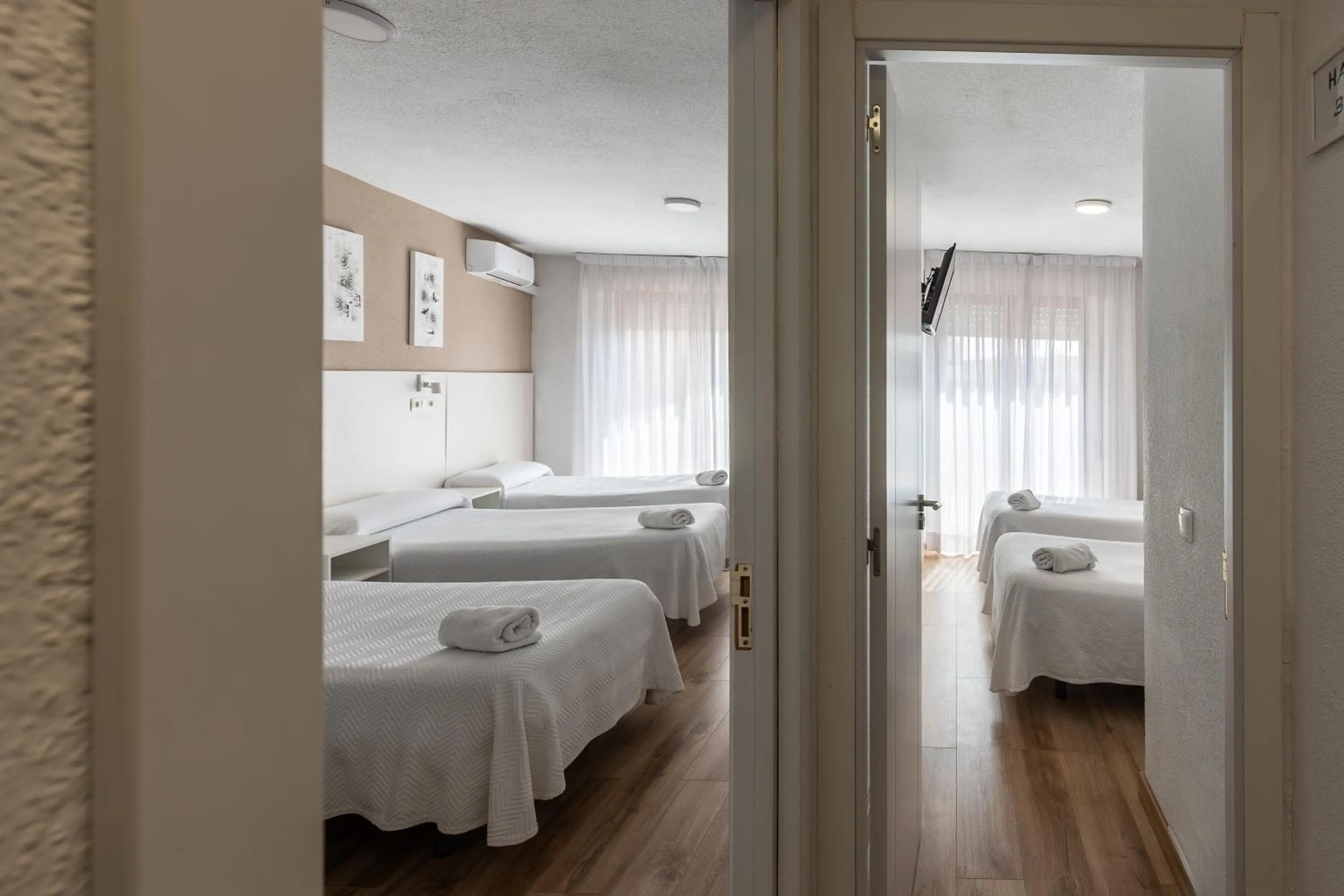 Photo of the whole room, Bed in Hostal Gran Vía