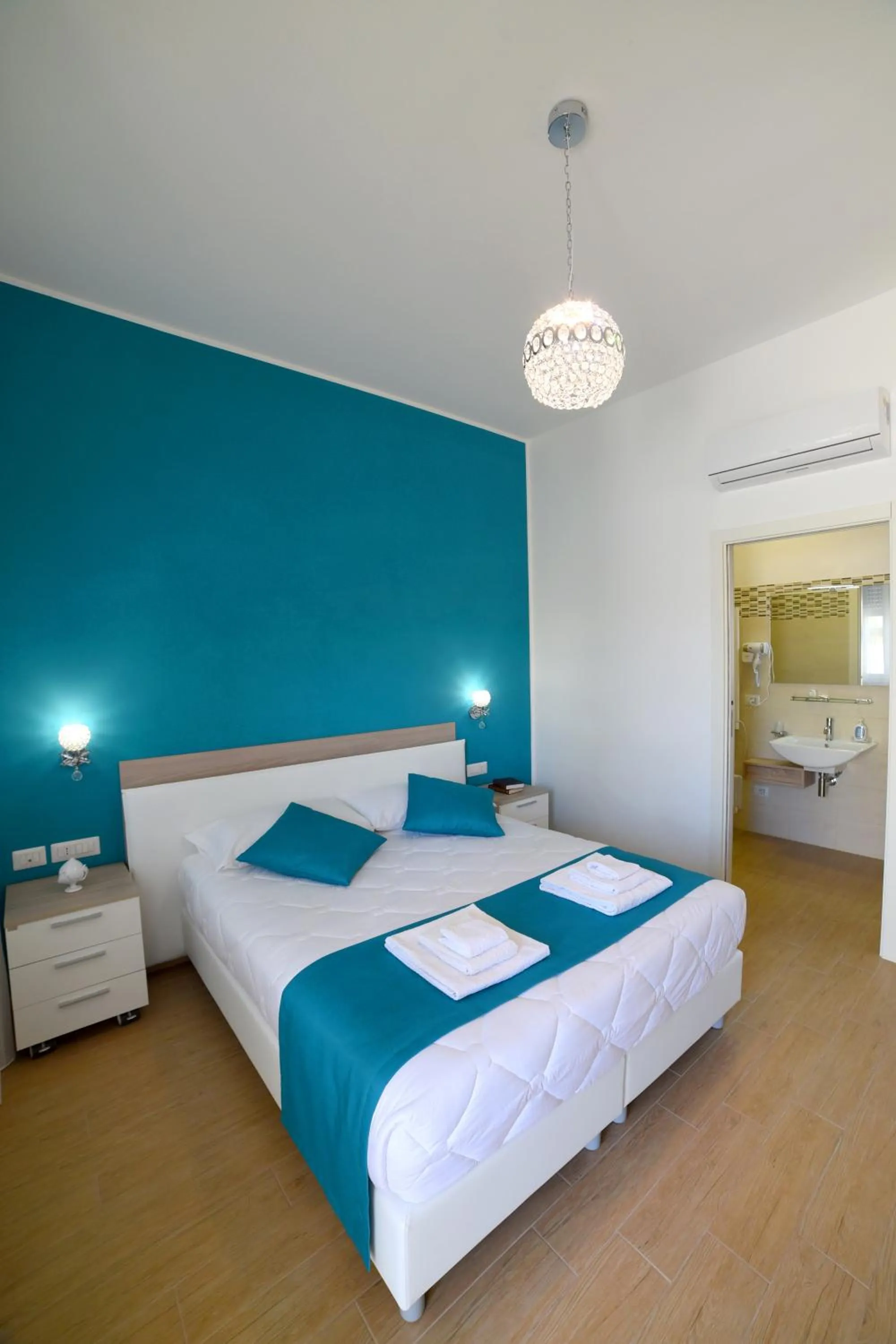 Photo of the whole room, Bed in B&B Il FIORONE