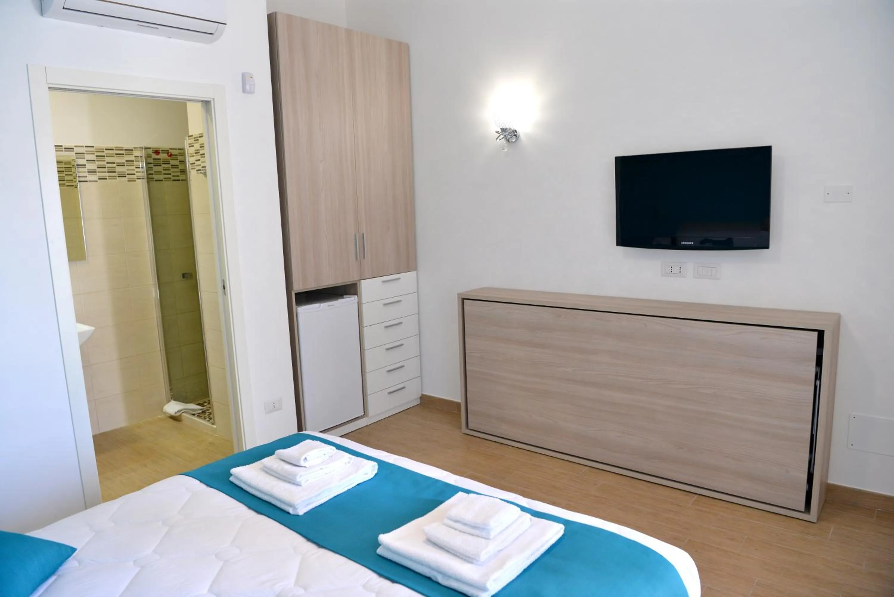 Photo of the whole room, Bed in B&B Il FIORONE