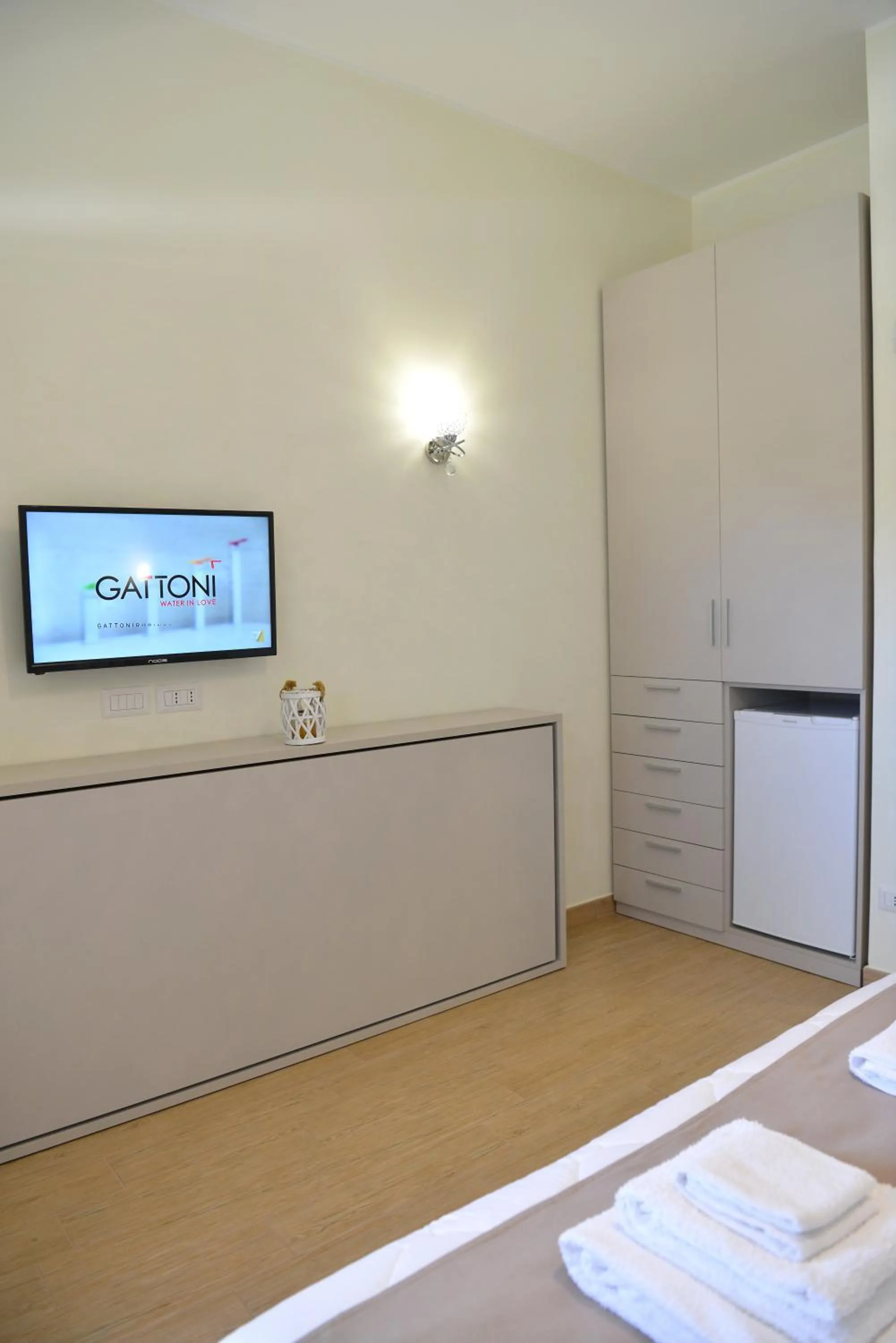 TV and multimedia, Bed in B&B Il FIORONE