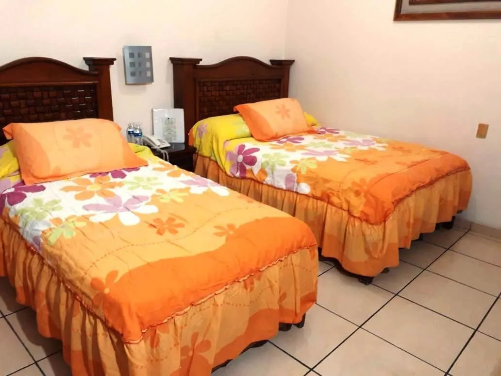 Small Twin Room in Hotel Imperial Jojutla