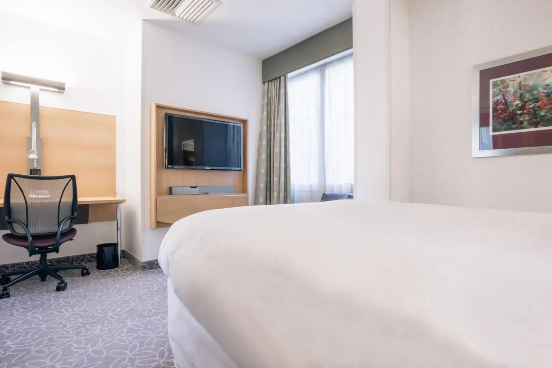 Bed in Club Quarters Hotel Covent Garden Holborn, London Bed in Club Quarters Hotel Covent Garden Holborn, London