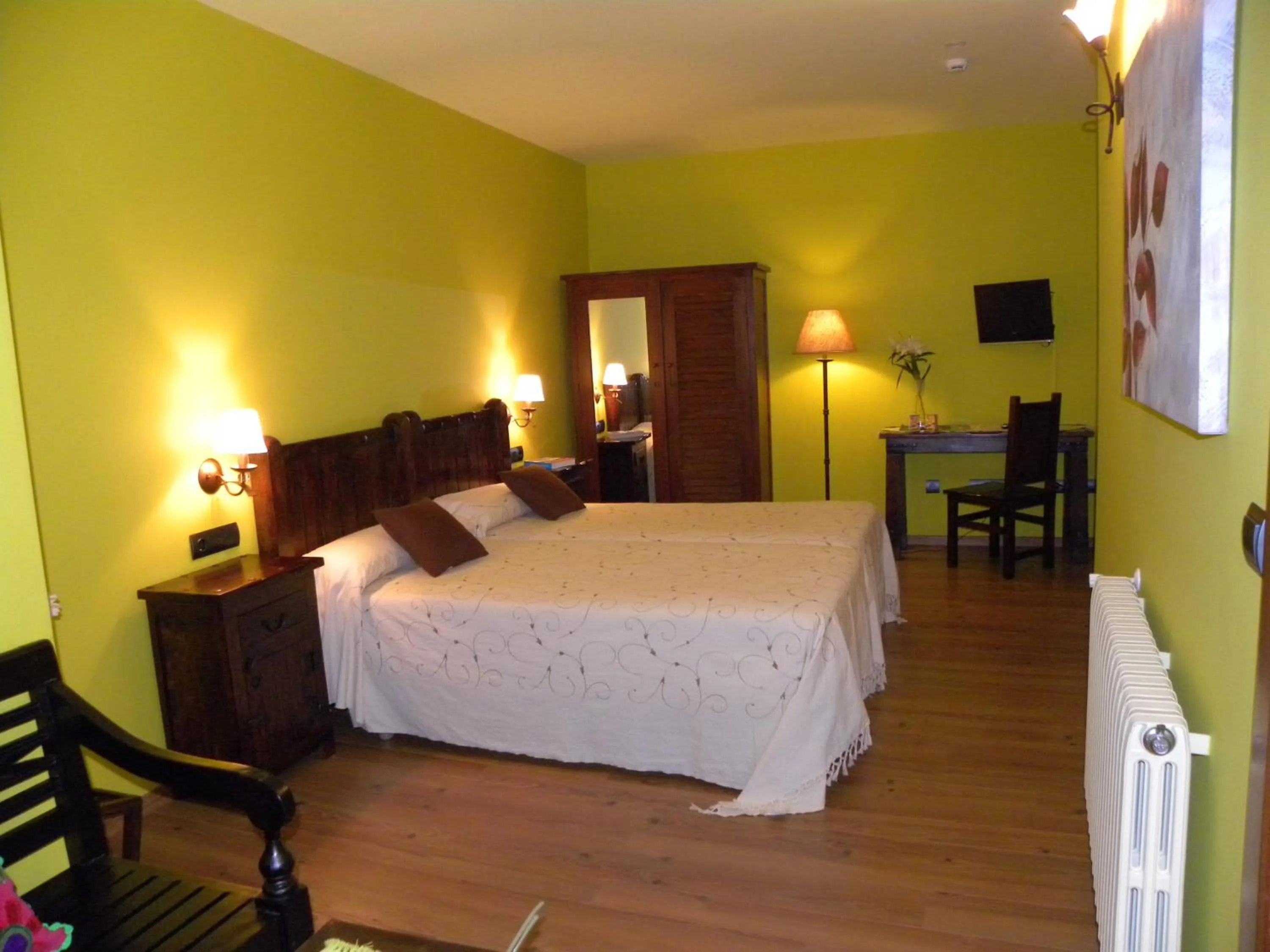 Photo of the whole room, Bed in Hotel Valle del Silencio