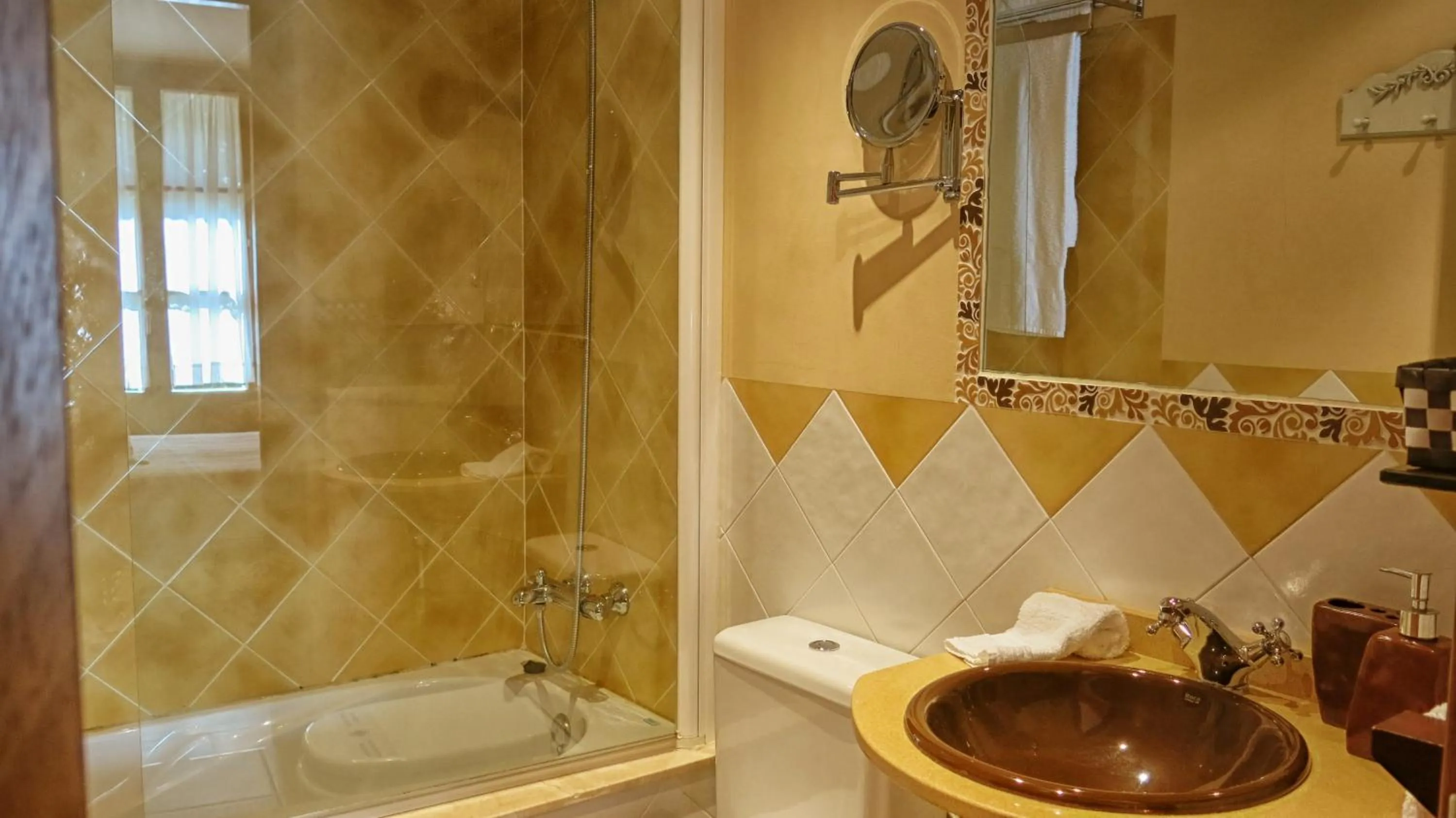 Bathroom in Hotel Valle del Silencio