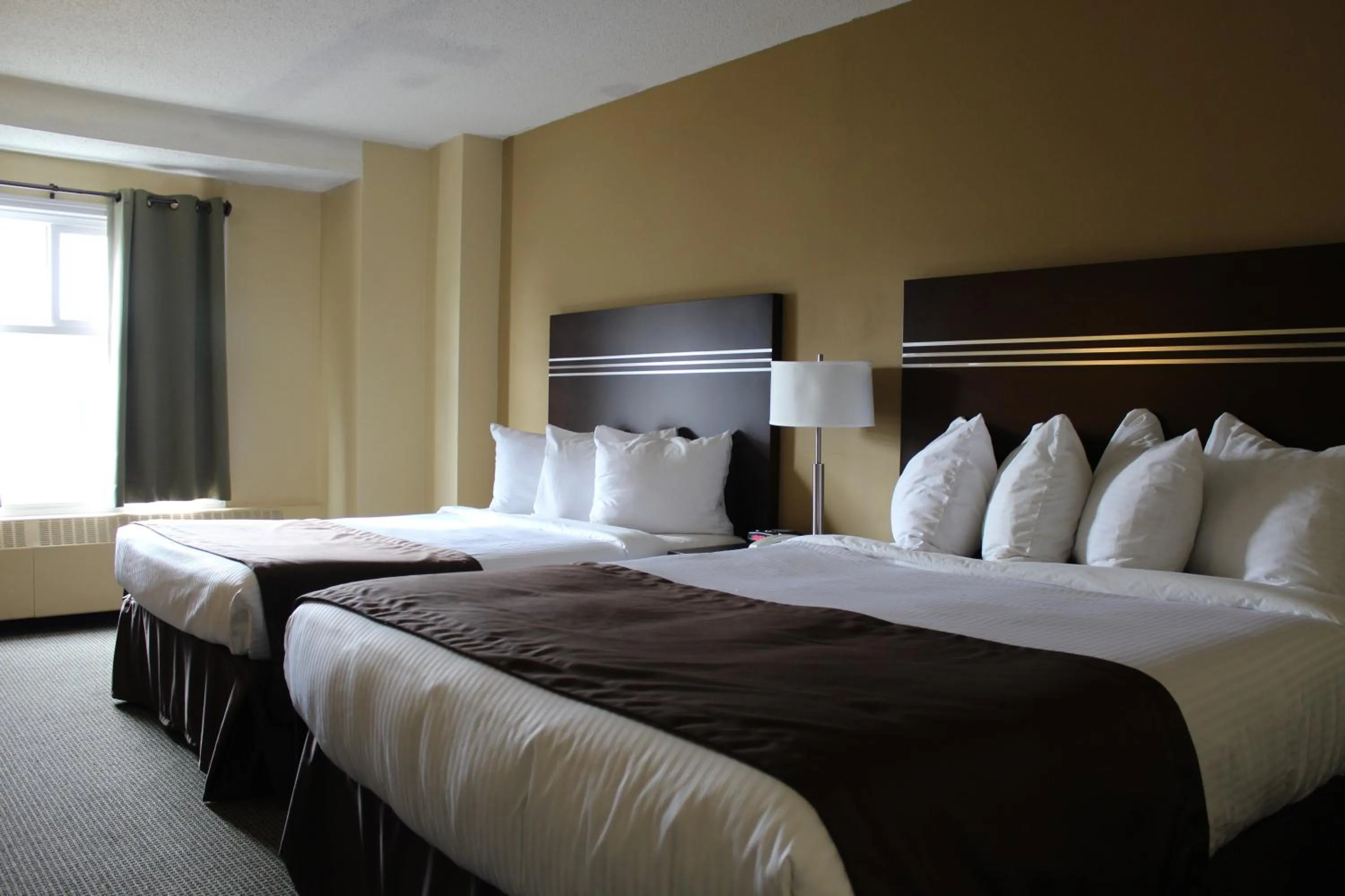 Photo of the whole room in Walking Eagle Inn & Lodge