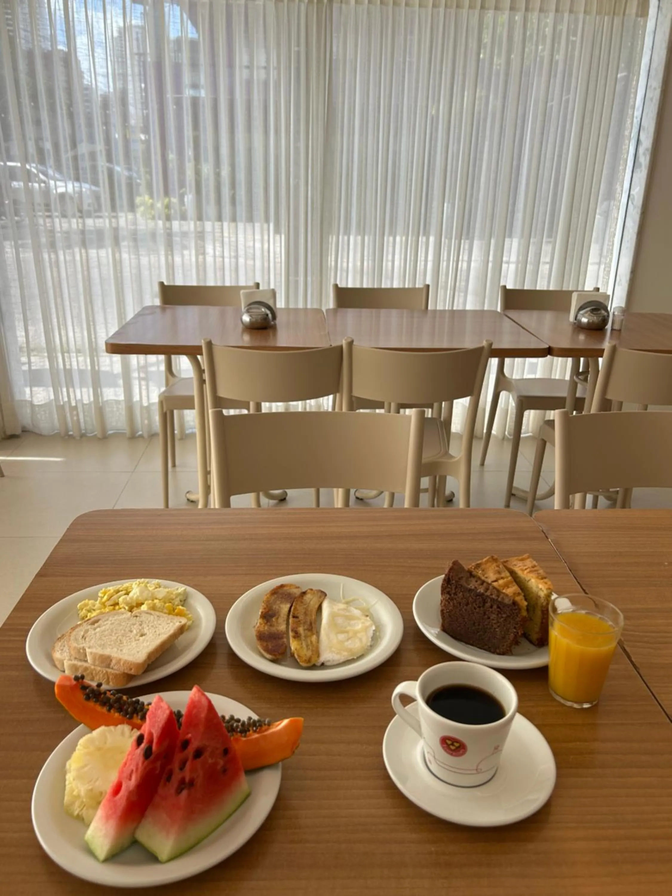 Restaurant/places to eat in Hotel Saveiro