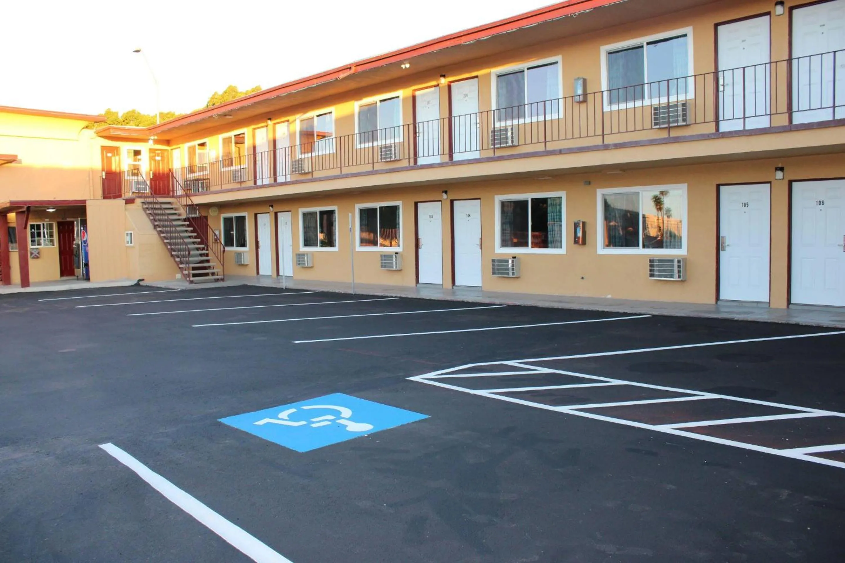 Property building in Rodeway Inn Yuma Downtown