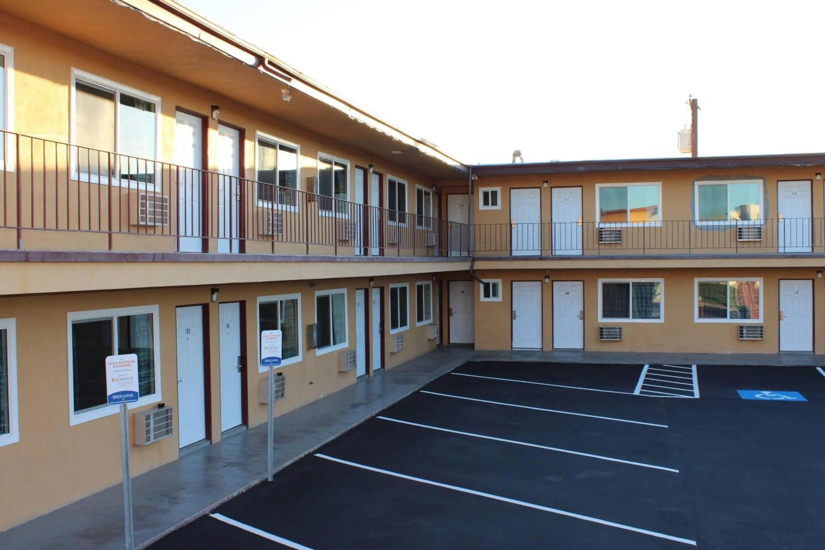 Property building in Rodeway Inn Yuma Downtown