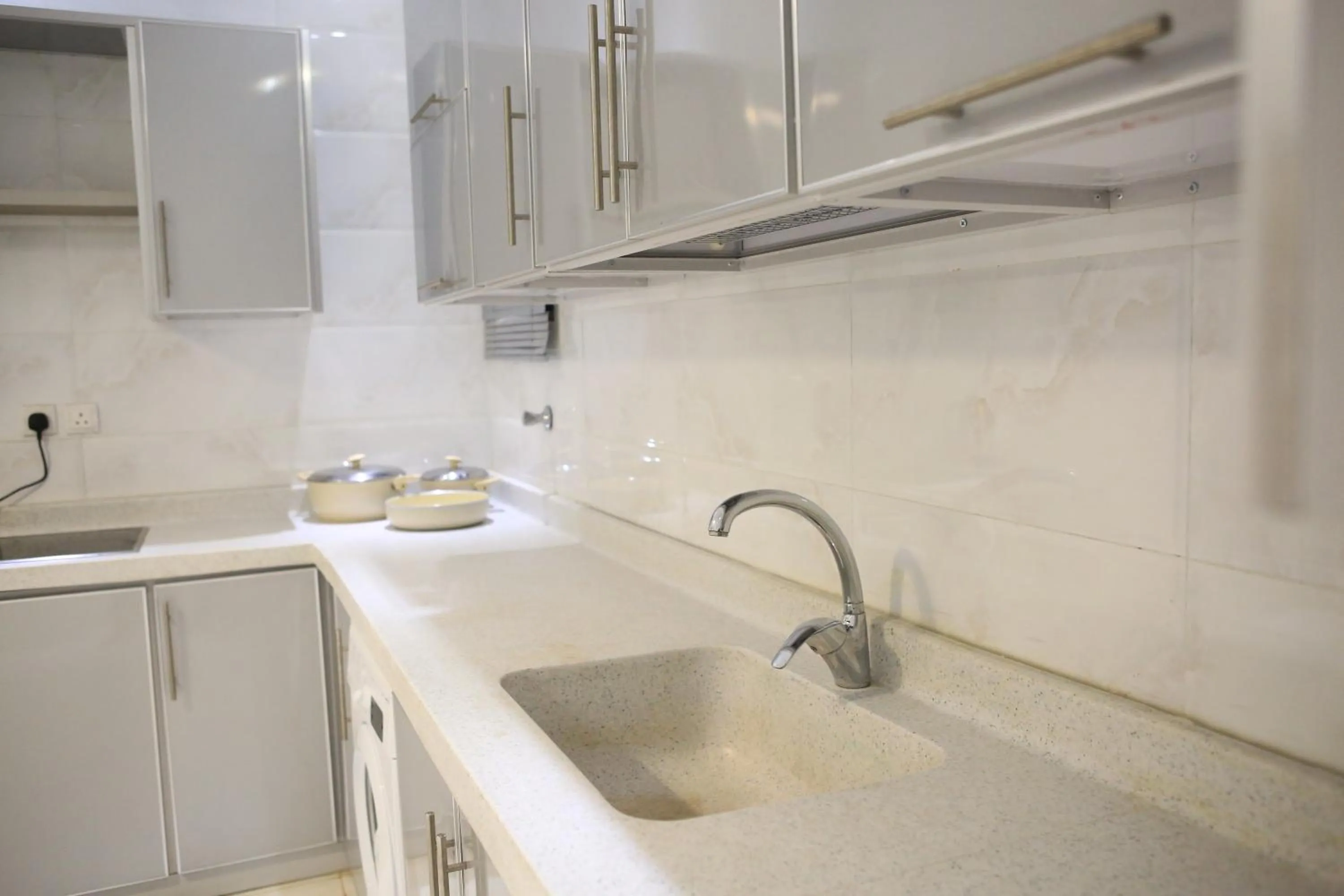 Kitchen or kitchenette in Four Seasons Estate