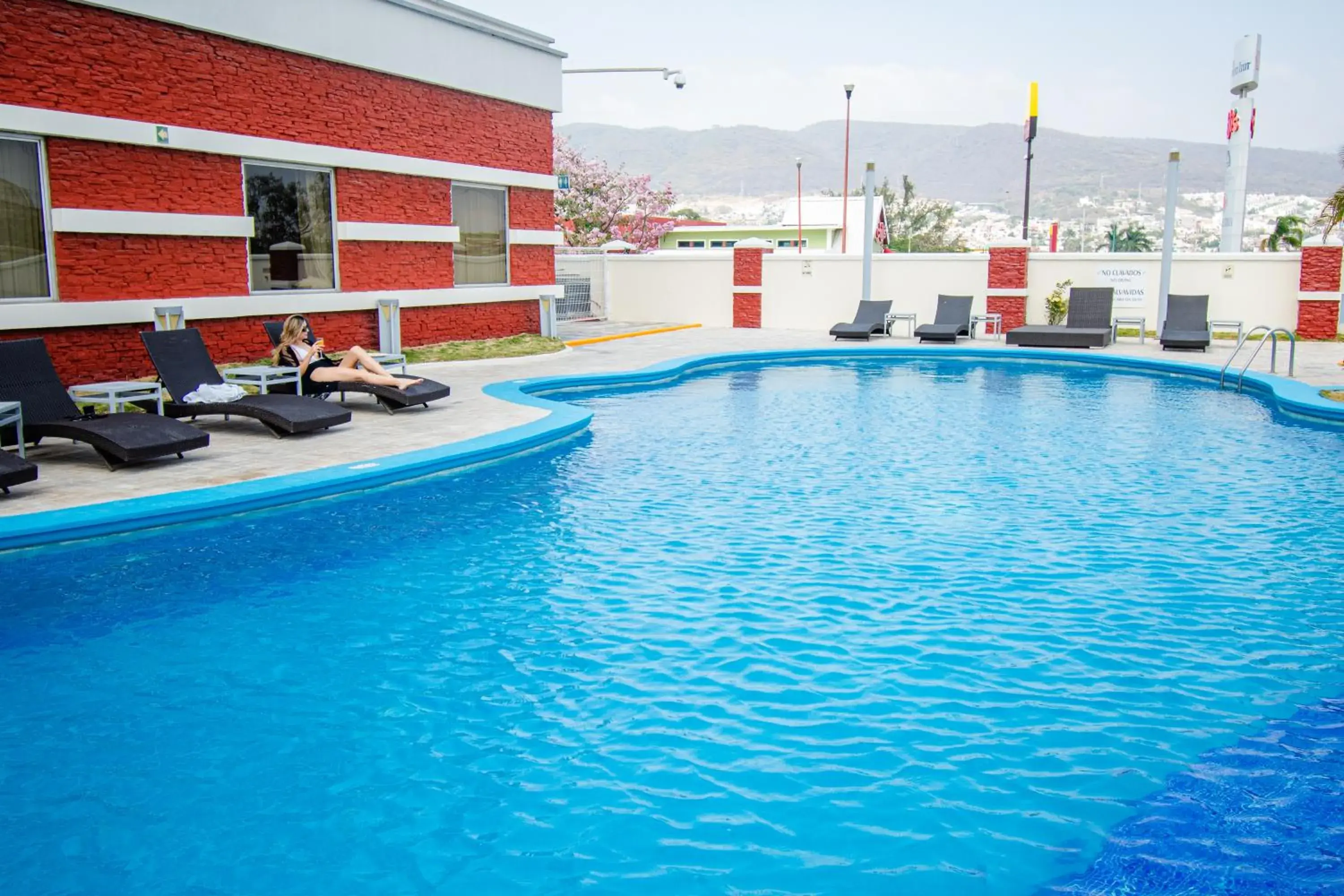 Pool view in Hilton Garden Inn Tuxtla Gutierrez Pool view in Hilton Garden Inn Tuxtla Gutierrez