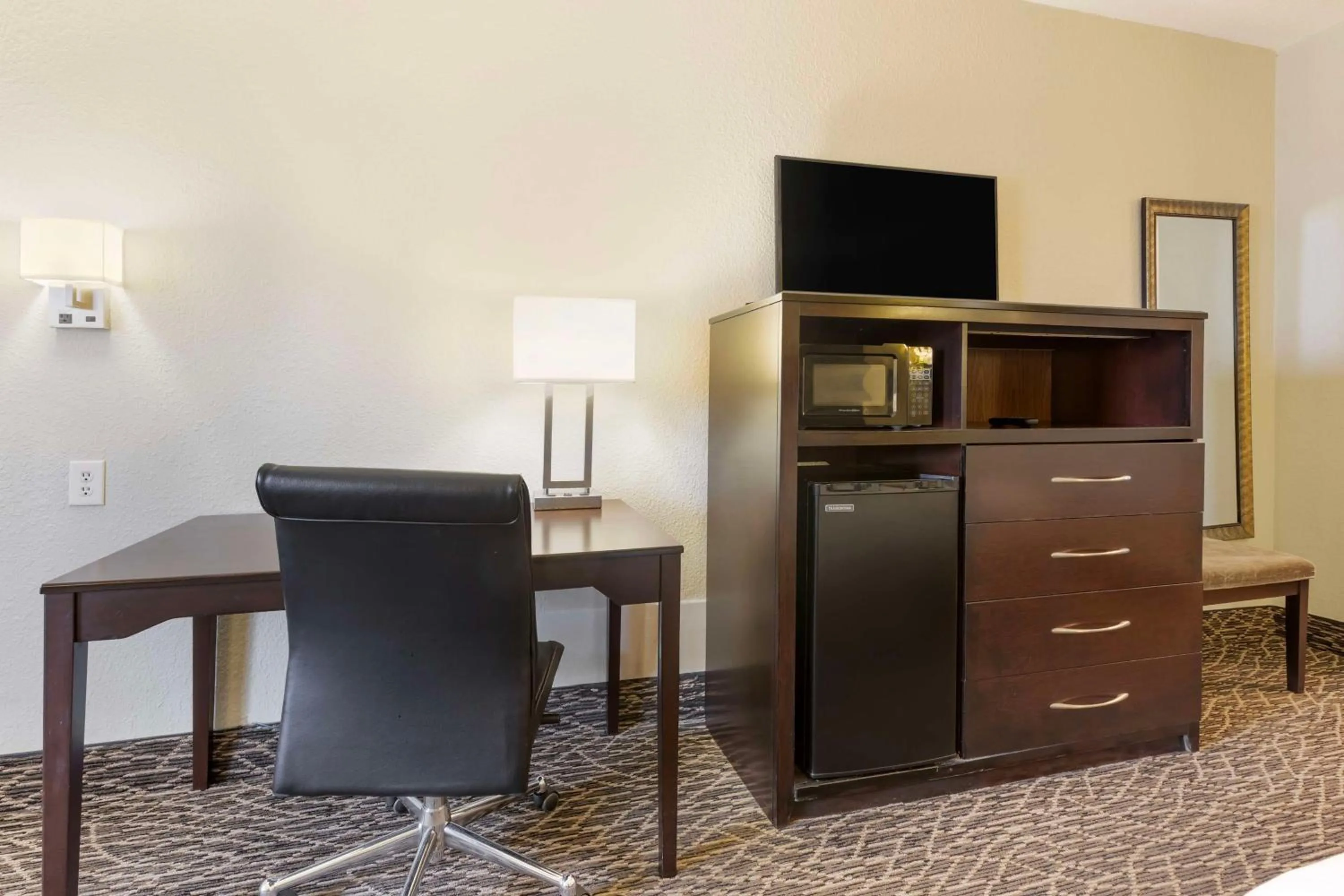 Bedroom in Best Western West Monroe Inn