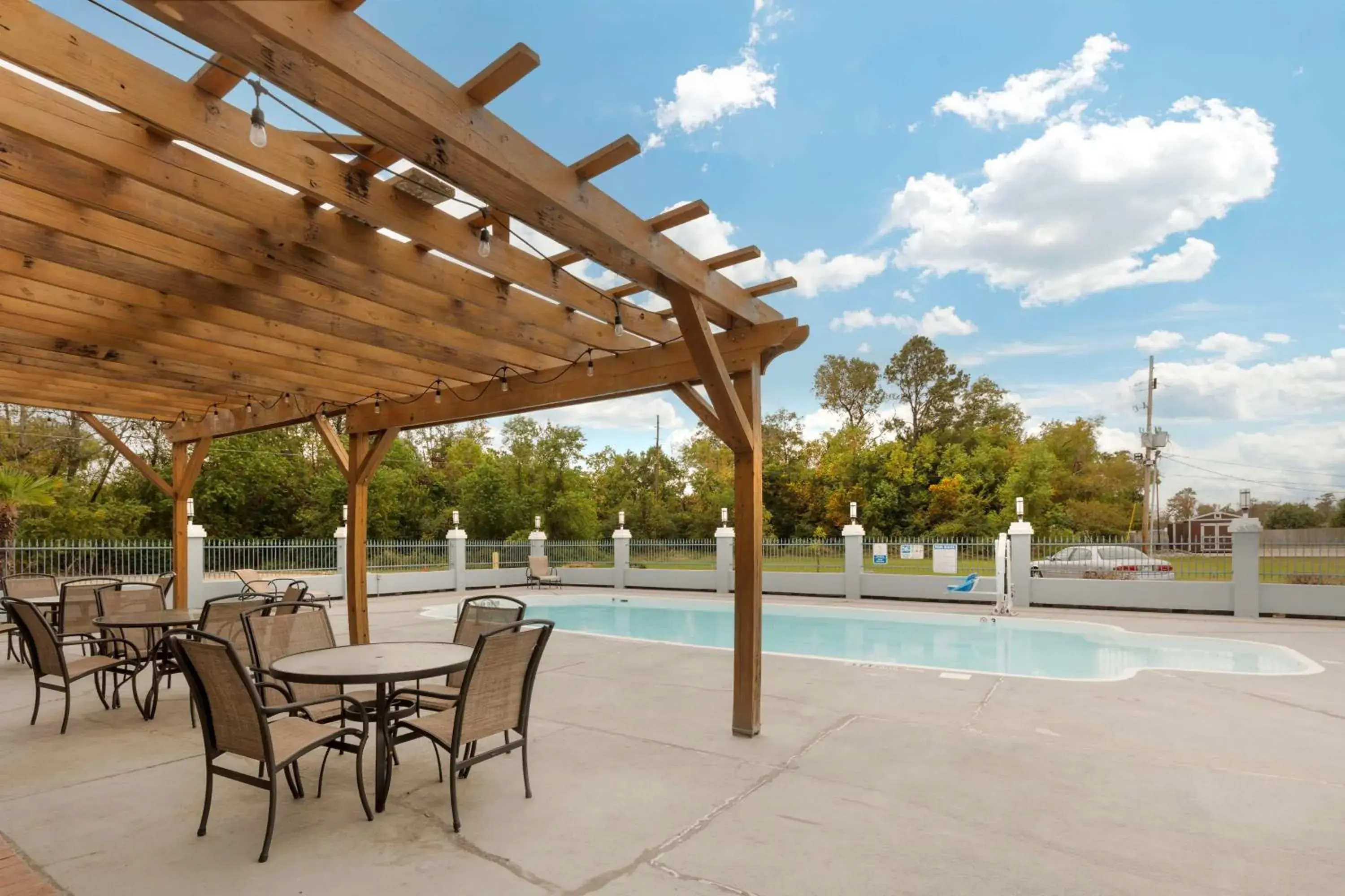 Pool view in Best Western West Monroe Inn Pool view in Best Western West Monroe Inn