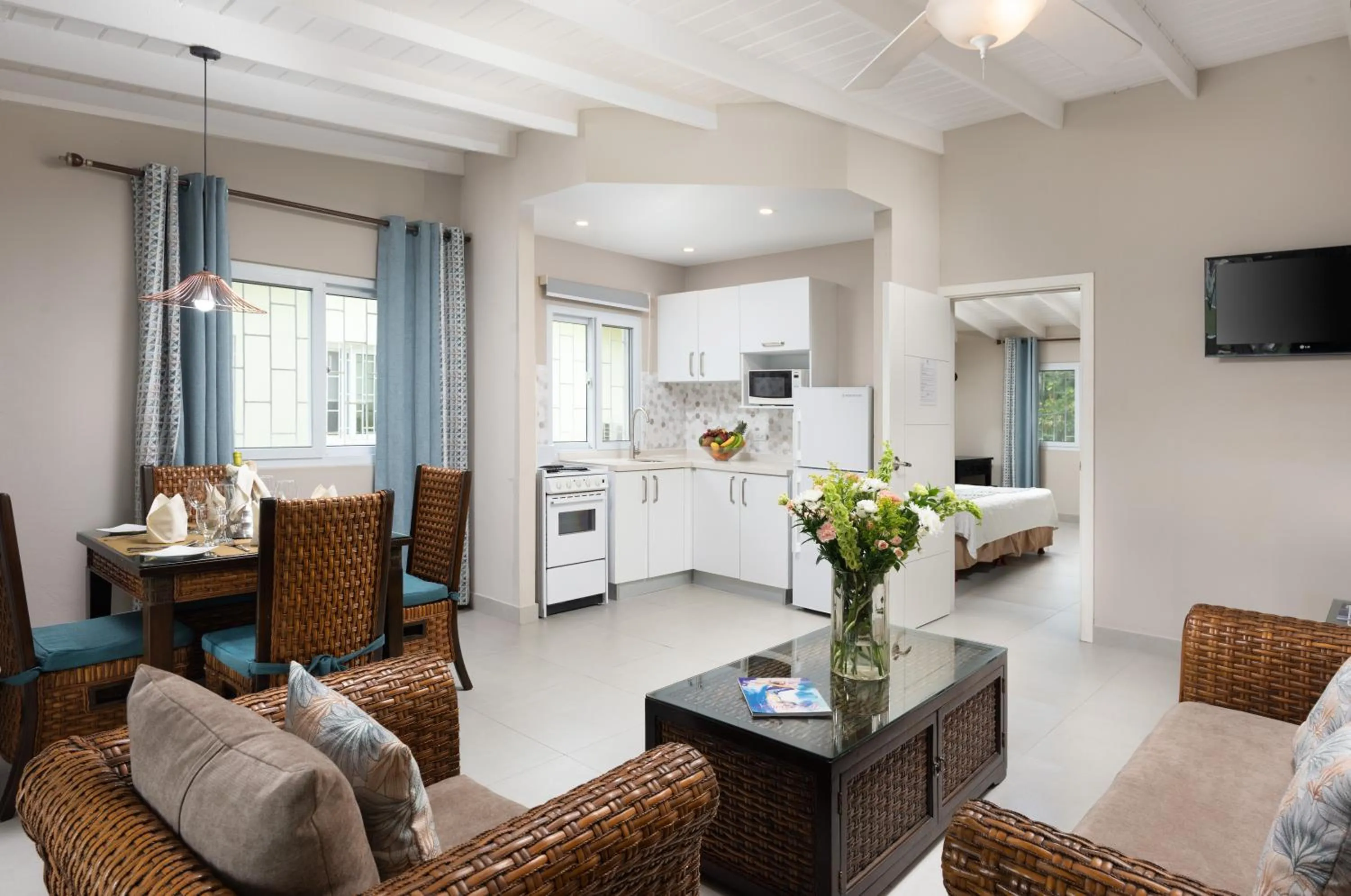 Dining area in All Seasons Resort
