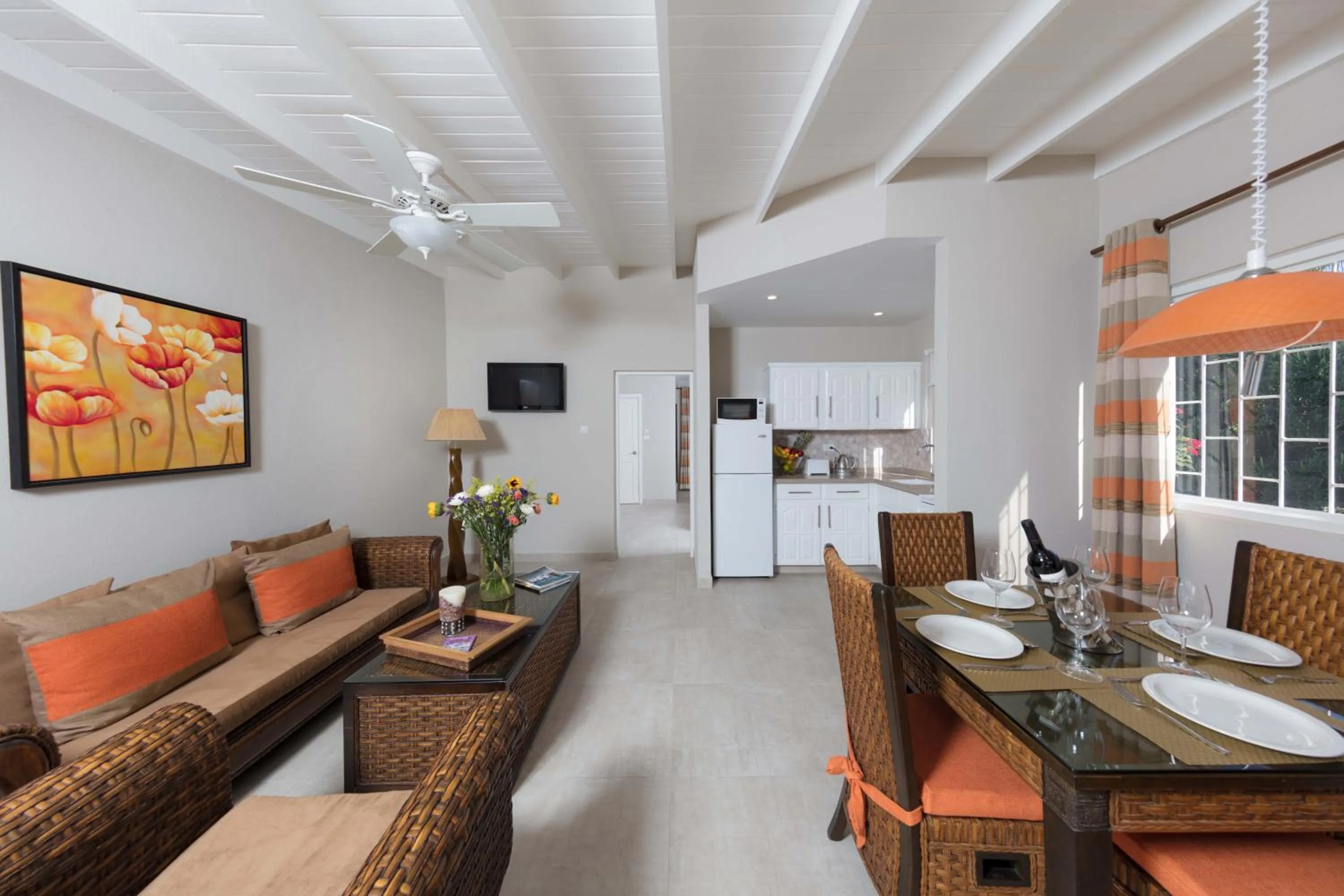 Dining area in All Seasons Resort