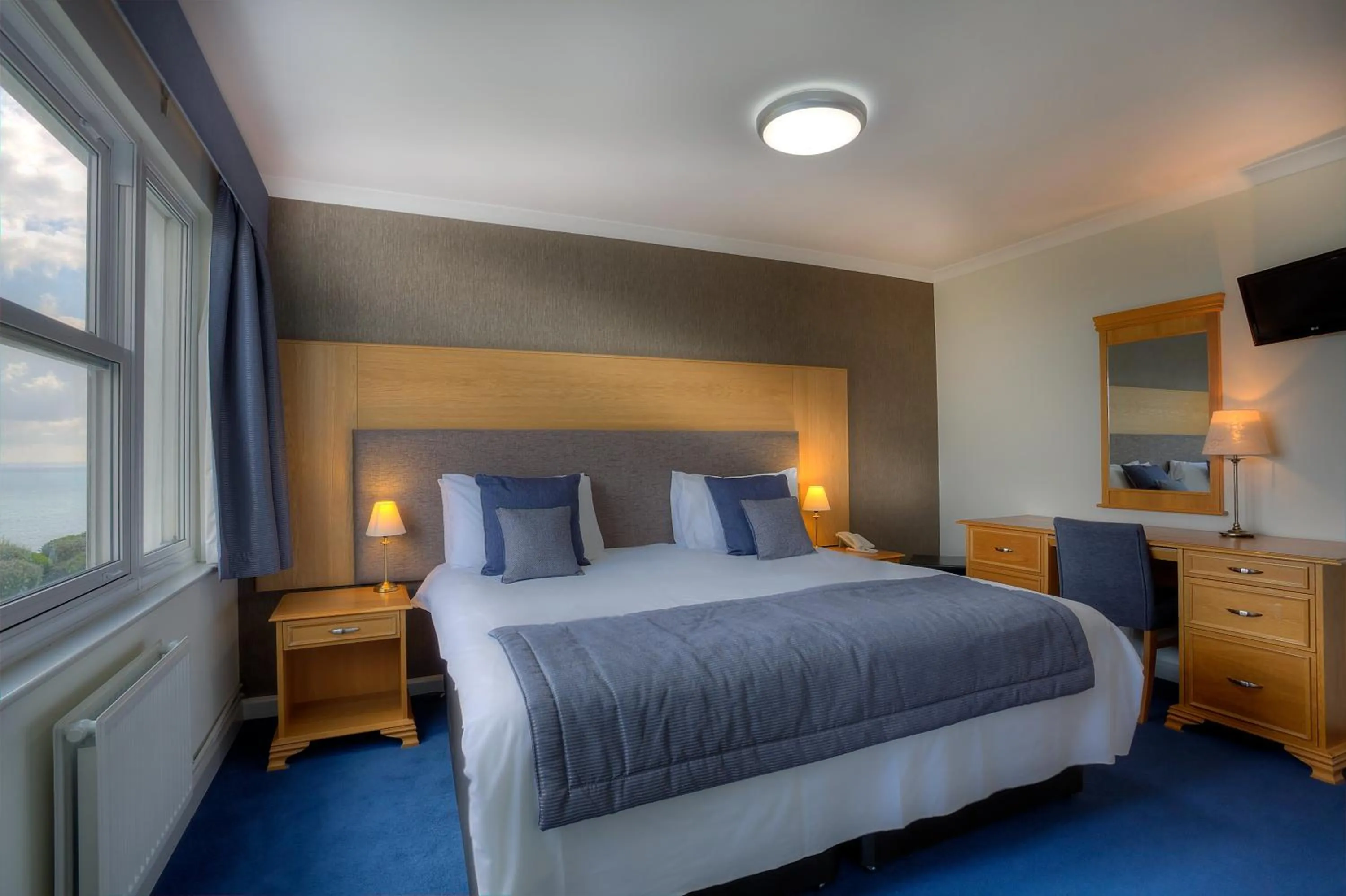 Photo of the whole room, Bed in Hotel Jerbourg