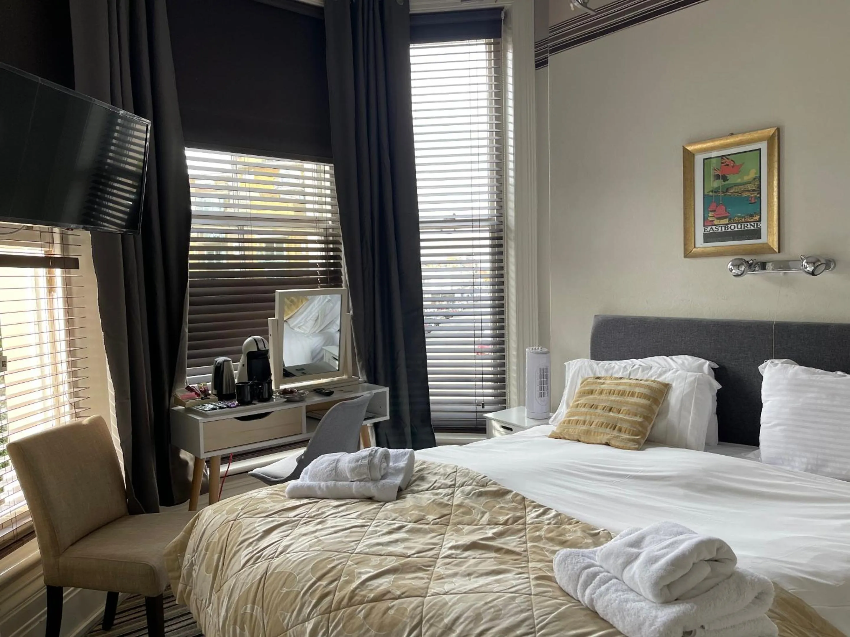 Bedroom, Bed in The Mowbray