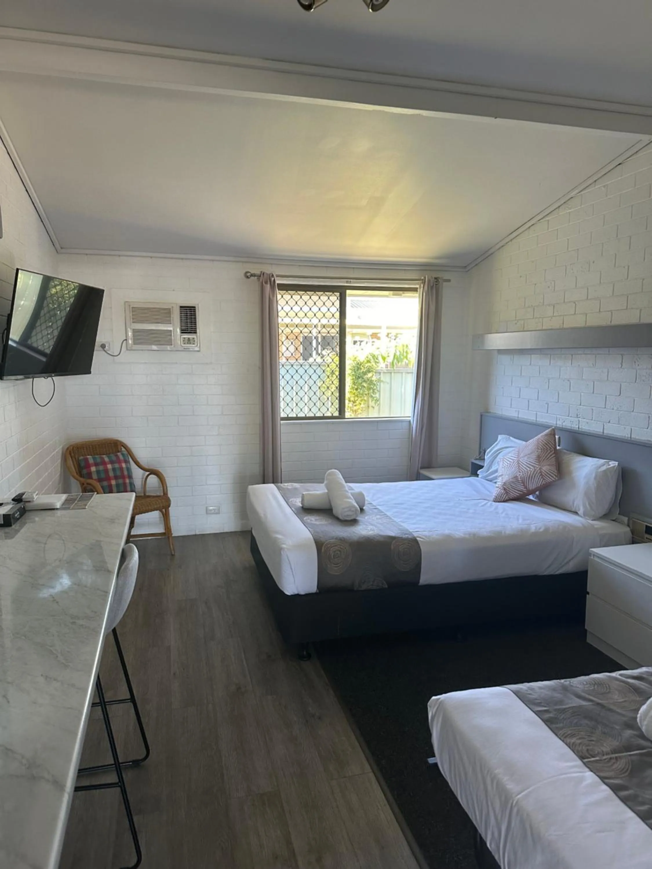 Bed in Allan Cunningham Motel