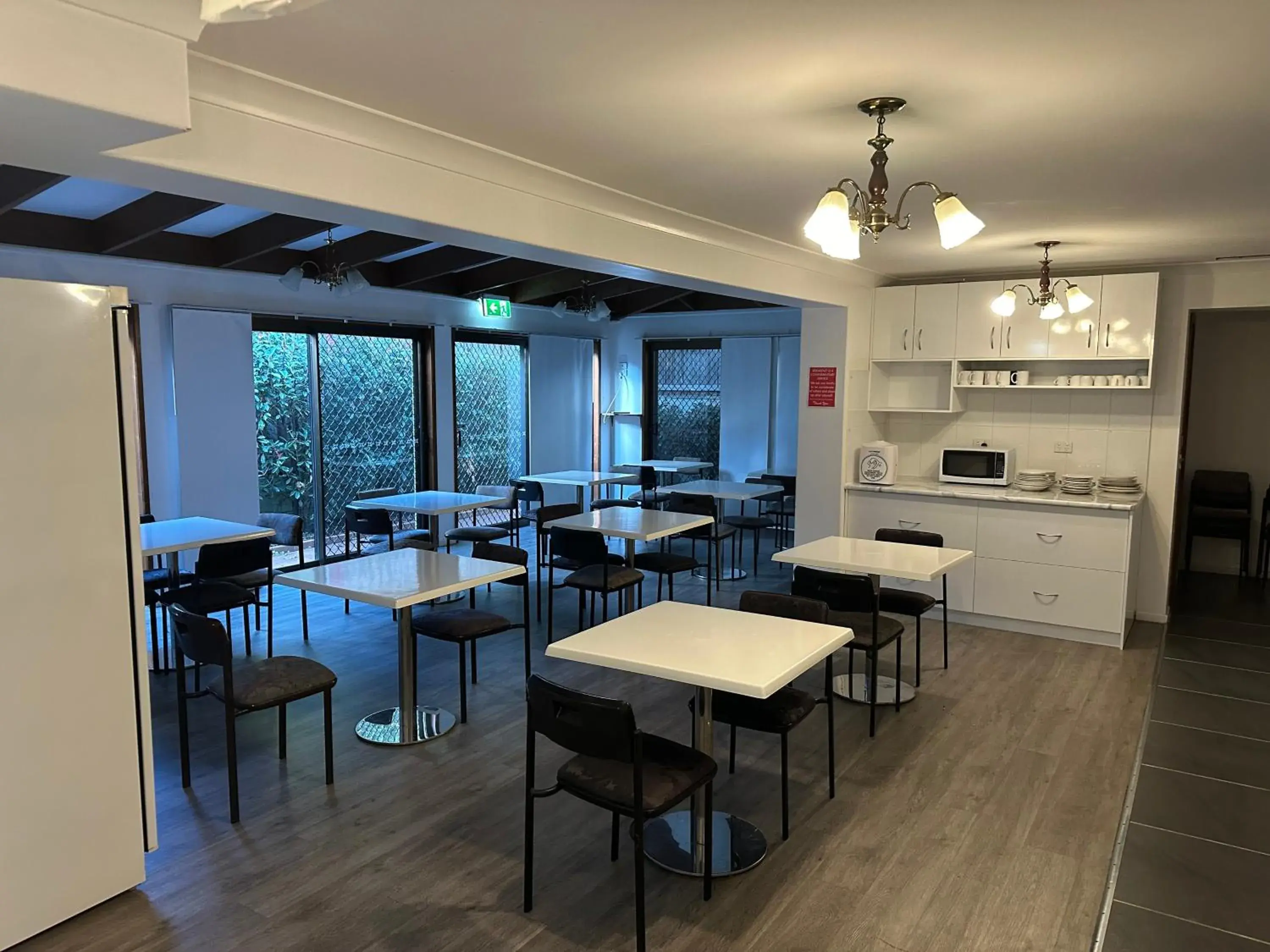 Restaurant/places to eat in Allan Cunningham Motel Restaurant/places to eat in Allan Cunningham Motel