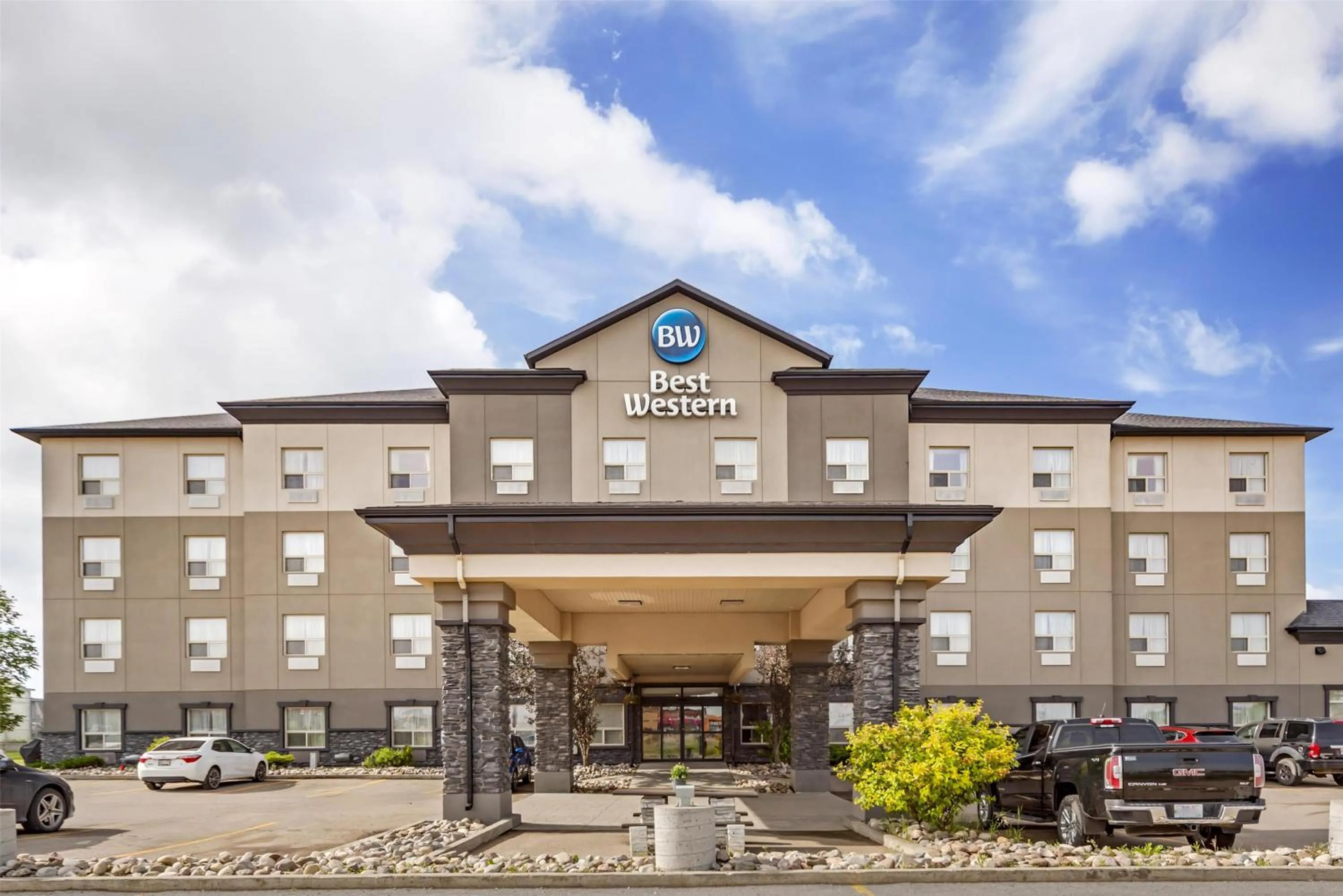 Property building in Best Western Wainwright Inn & Suites