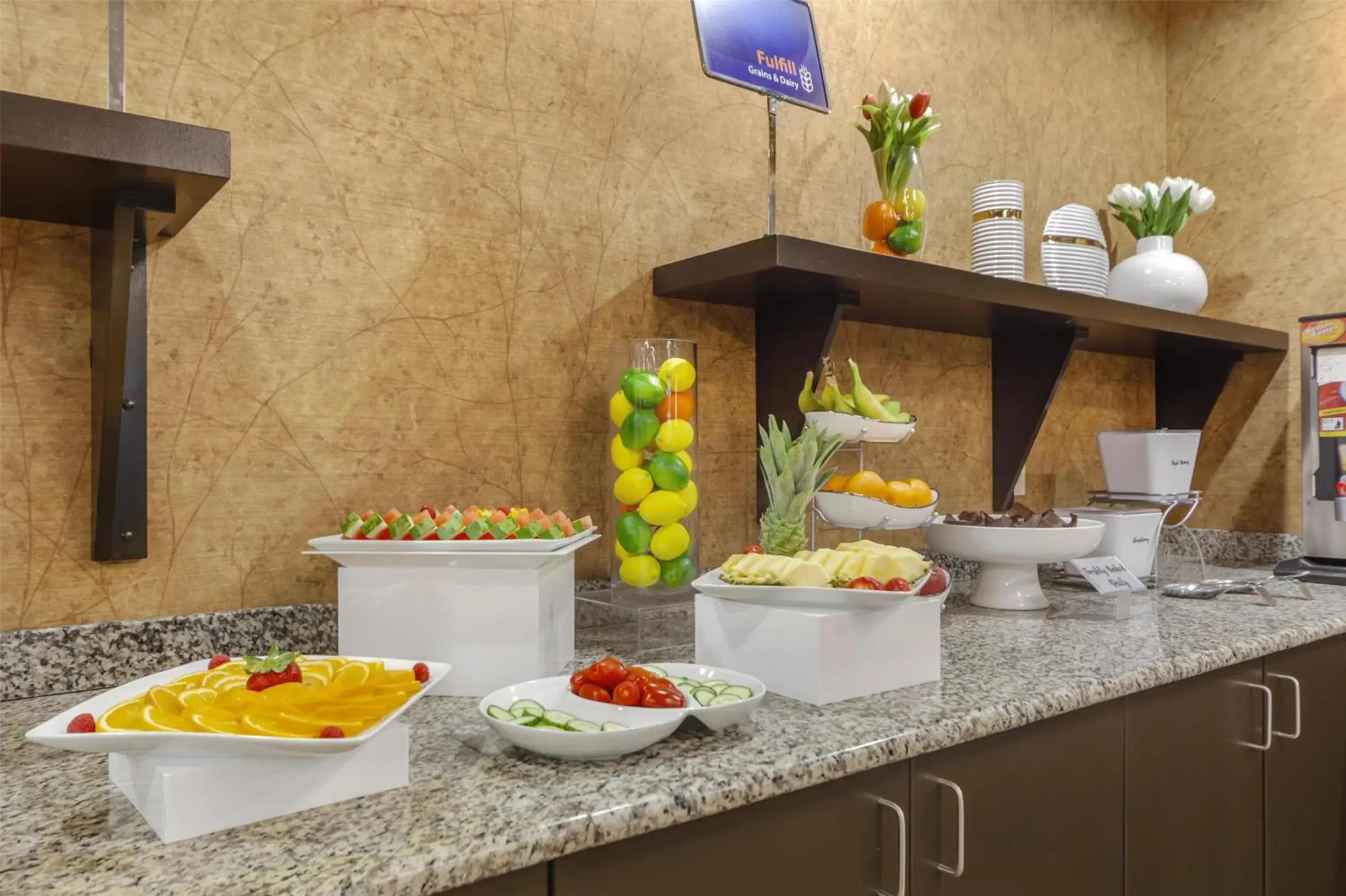 Breakfast in Best Western Wainwright Inn & Suites Breakfast in Best Western Wainwright Inn & Suites
