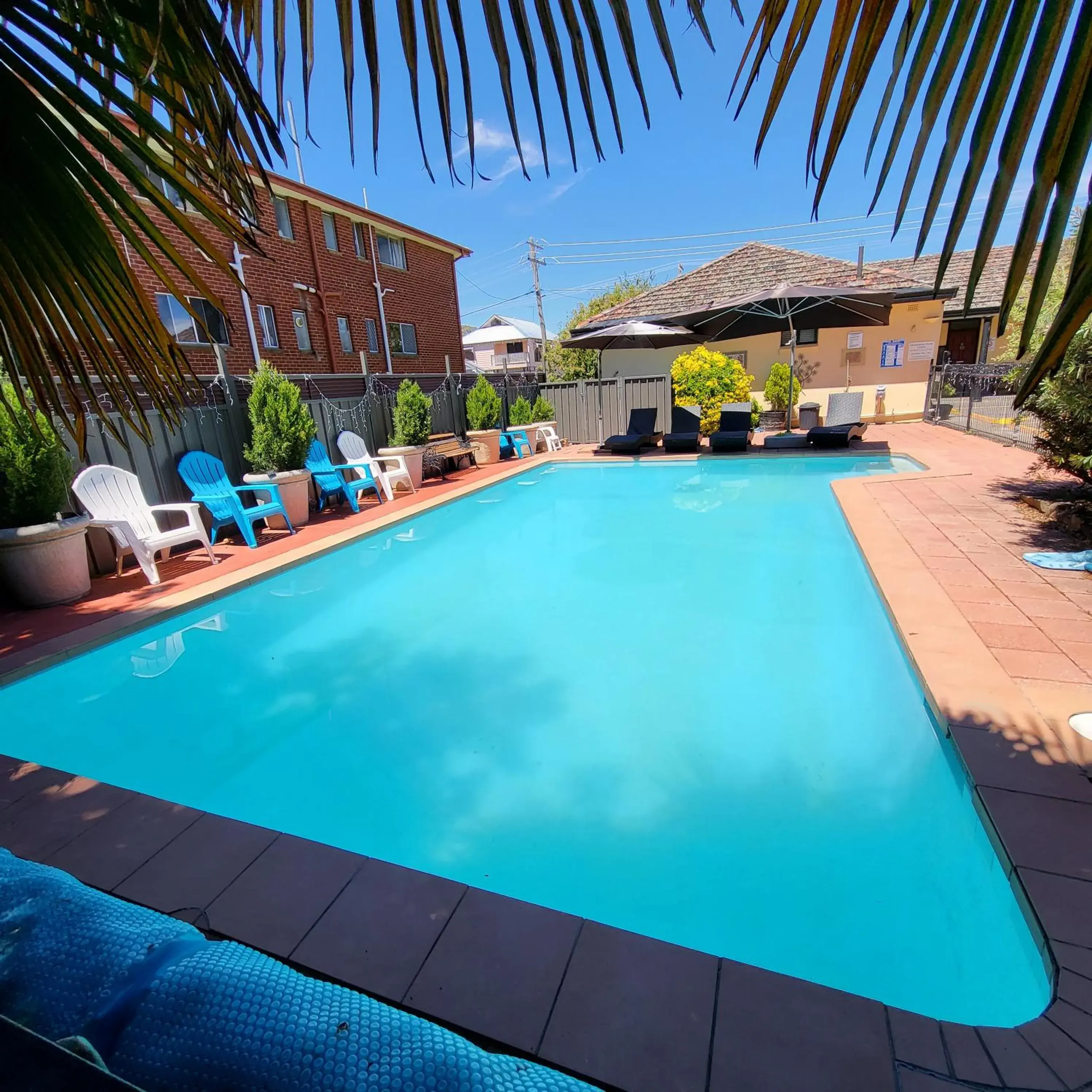Swimming pool in Country Plaza Motel Swimming pool in Country Plaza Motel