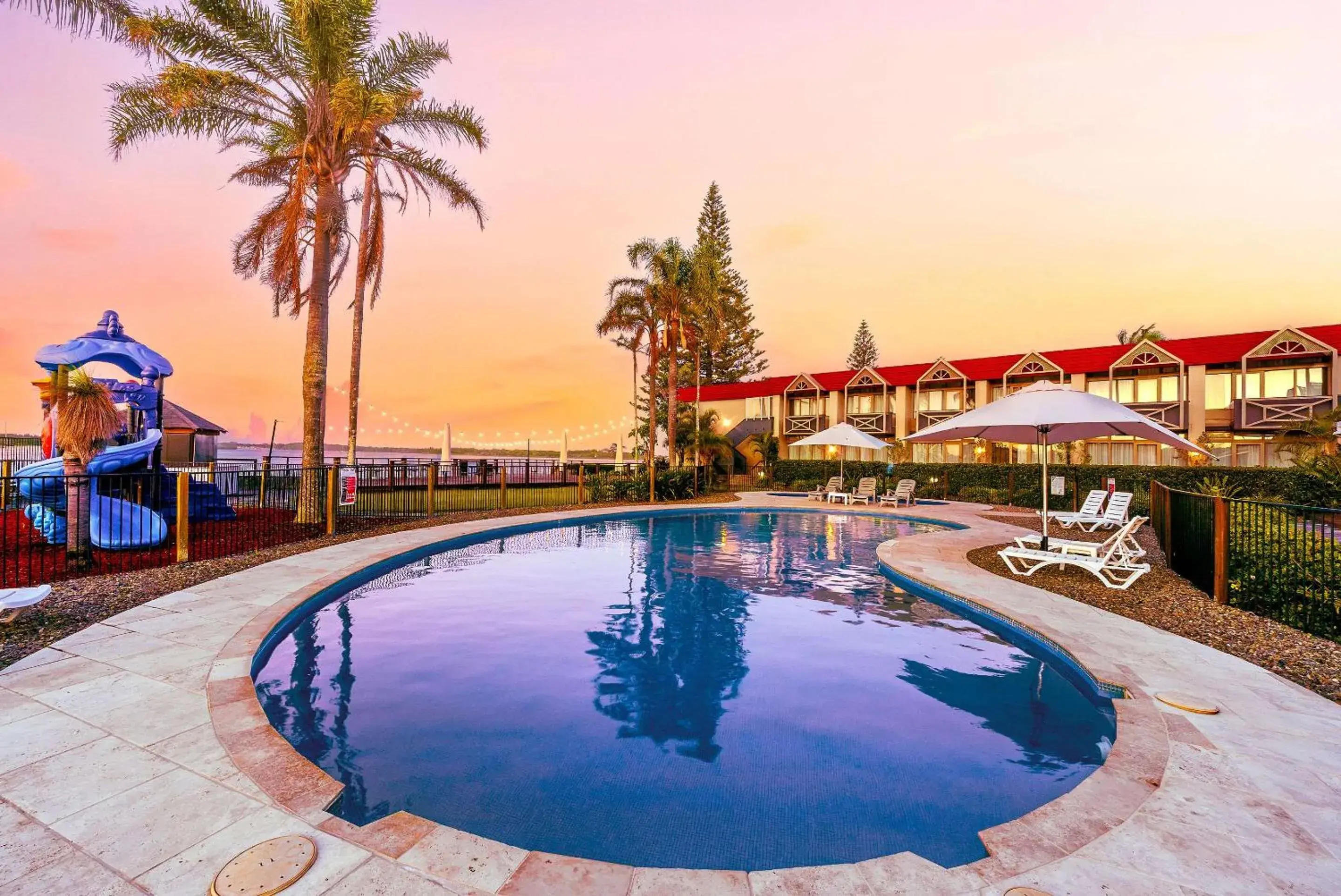 Swimming pool in Comfort Resort Waters Edge Swimming pool in Comfort Resort Waters Edge