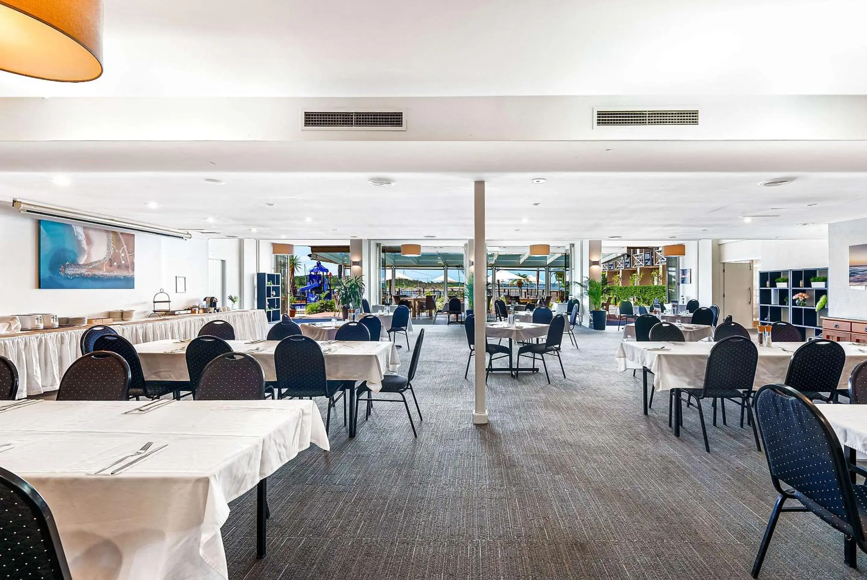 Restaurant/places to eat in Comfort Resort Waters Edge Restaurant/places to eat in Comfort Resort Waters Edge