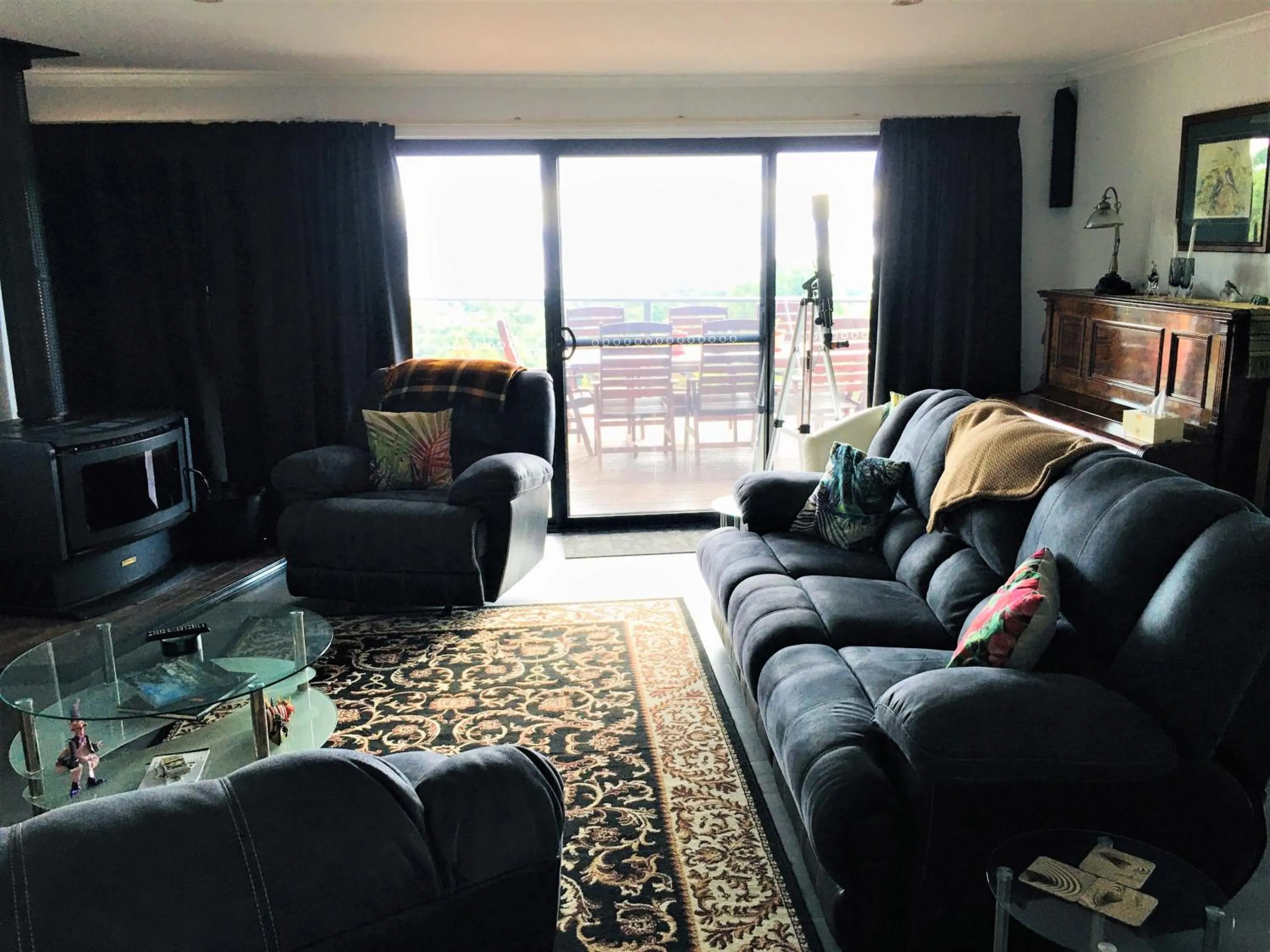 Communal lounge/ TV room in Storm Bay B&B