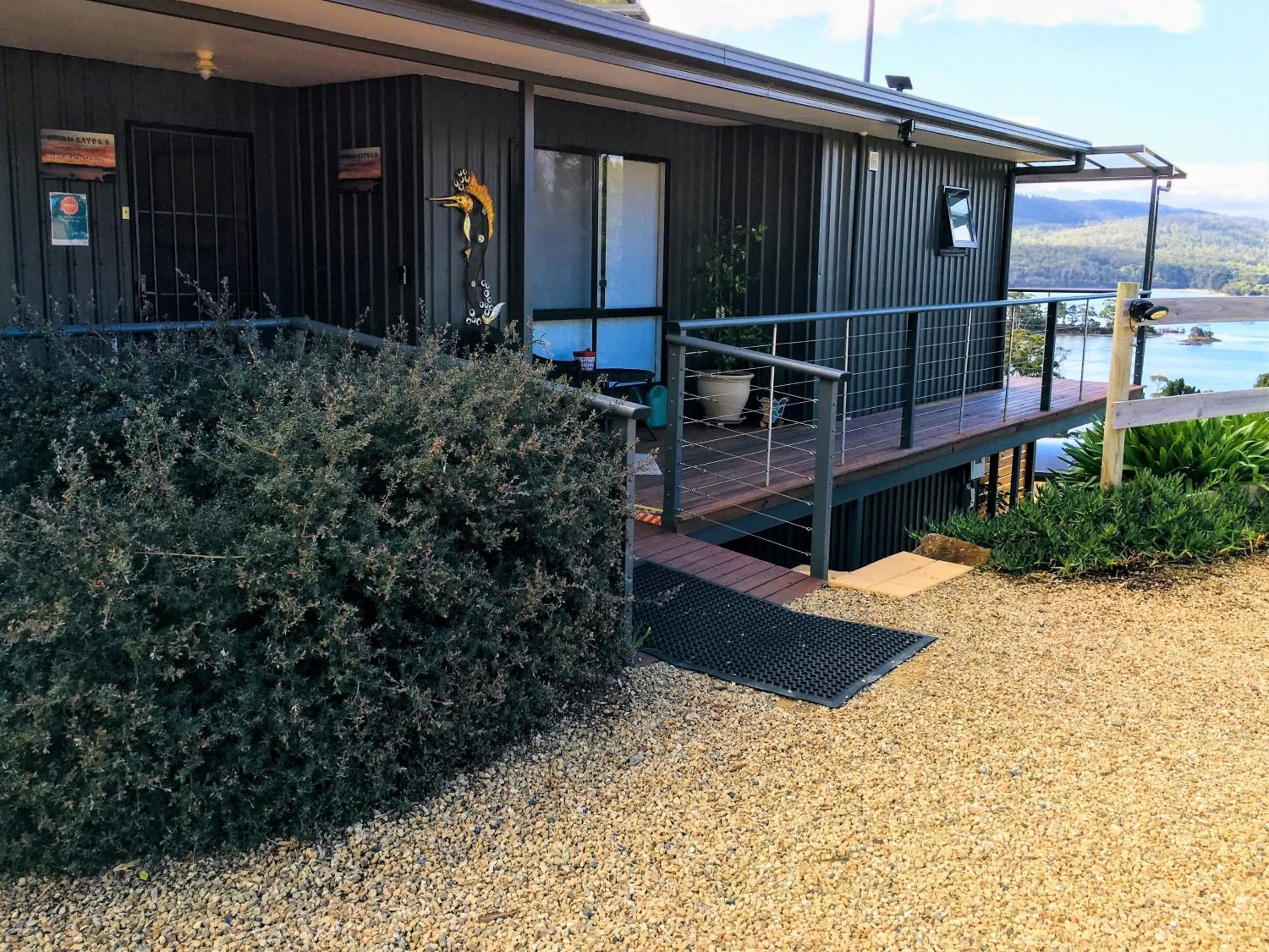 Facade/entrance in Storm Bay B&B