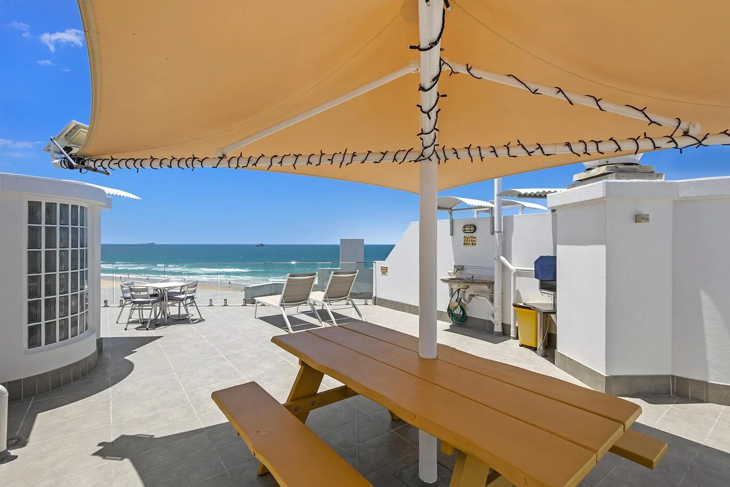 Grand Palais Boolarong Beachside Apartments