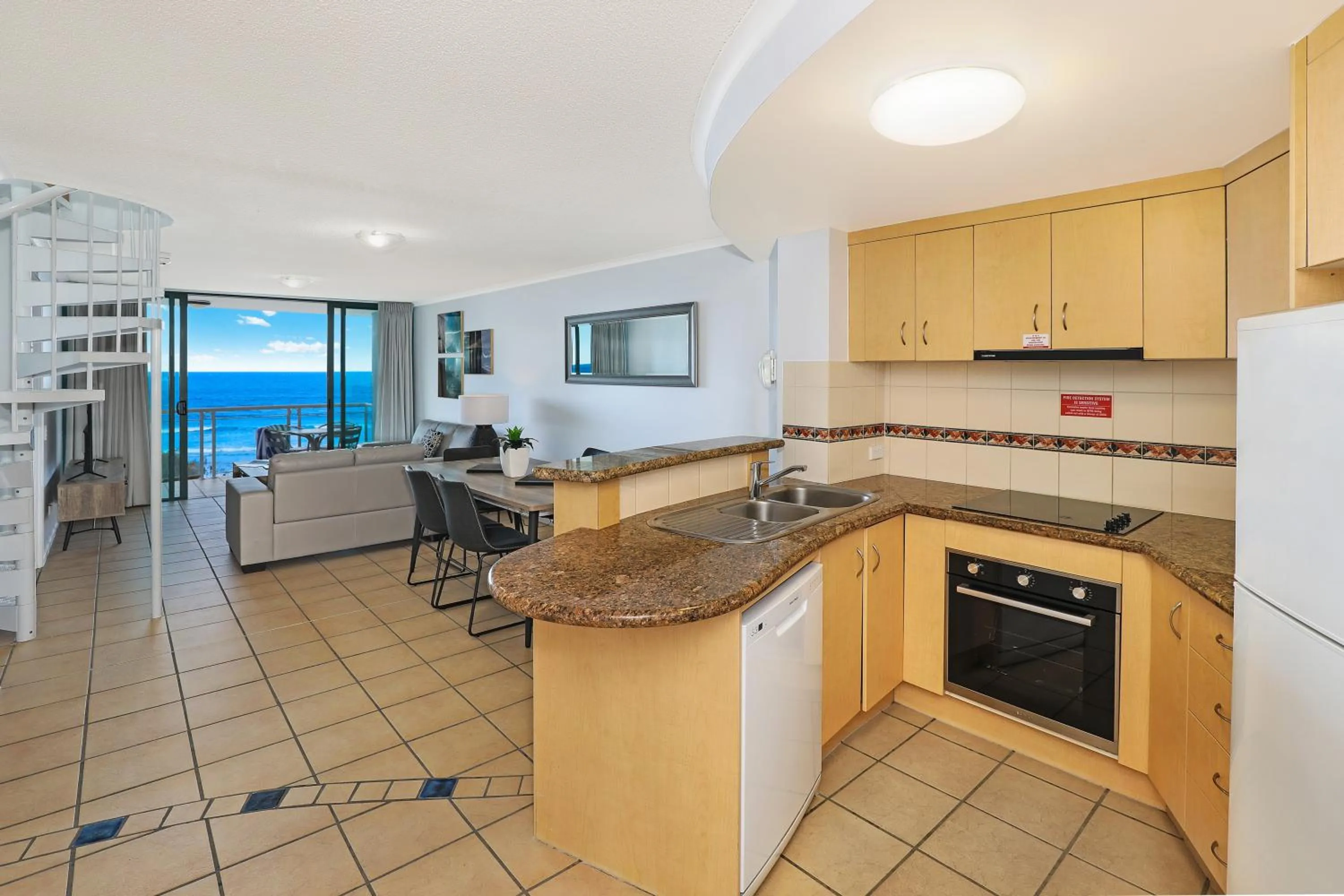 Grand Palais Boolarong Beachside Apartments