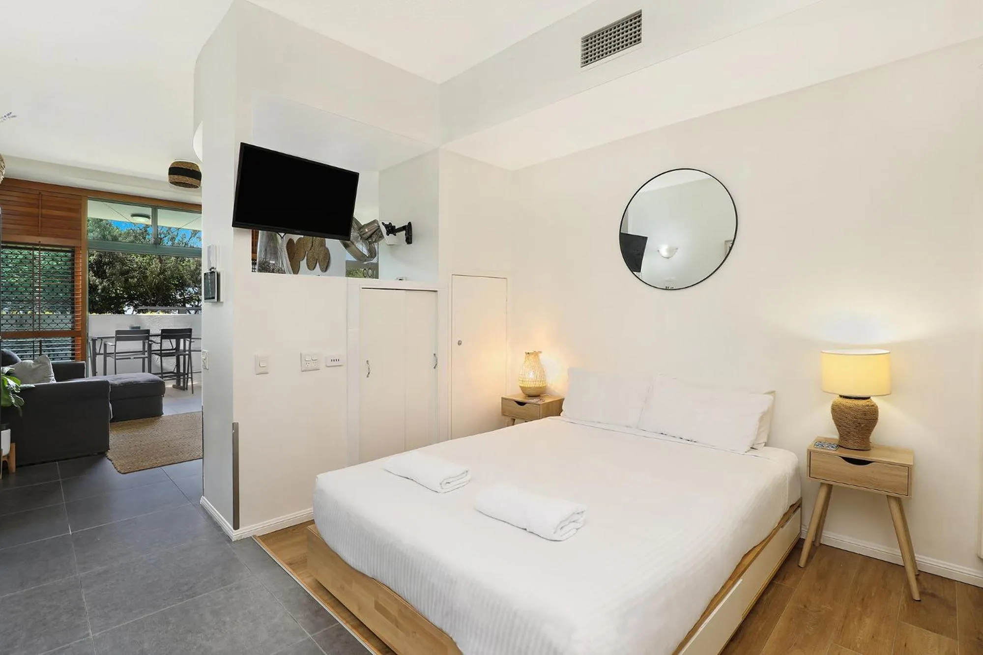 TV and multimedia, Bed in Grand Palais Boolarong Beachside Apartments