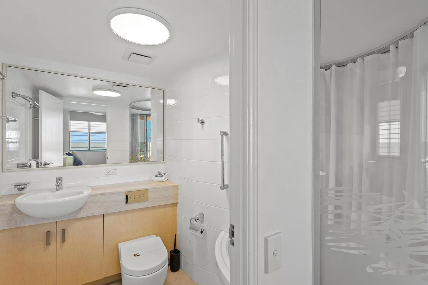 Grand Palais Boolarong Beachside Apartments