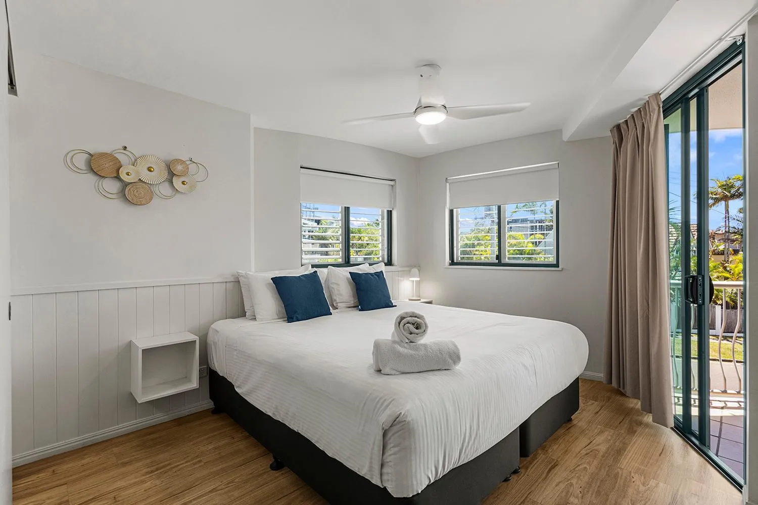 Bed in Grand Palais Boolarong Beachside Apartments