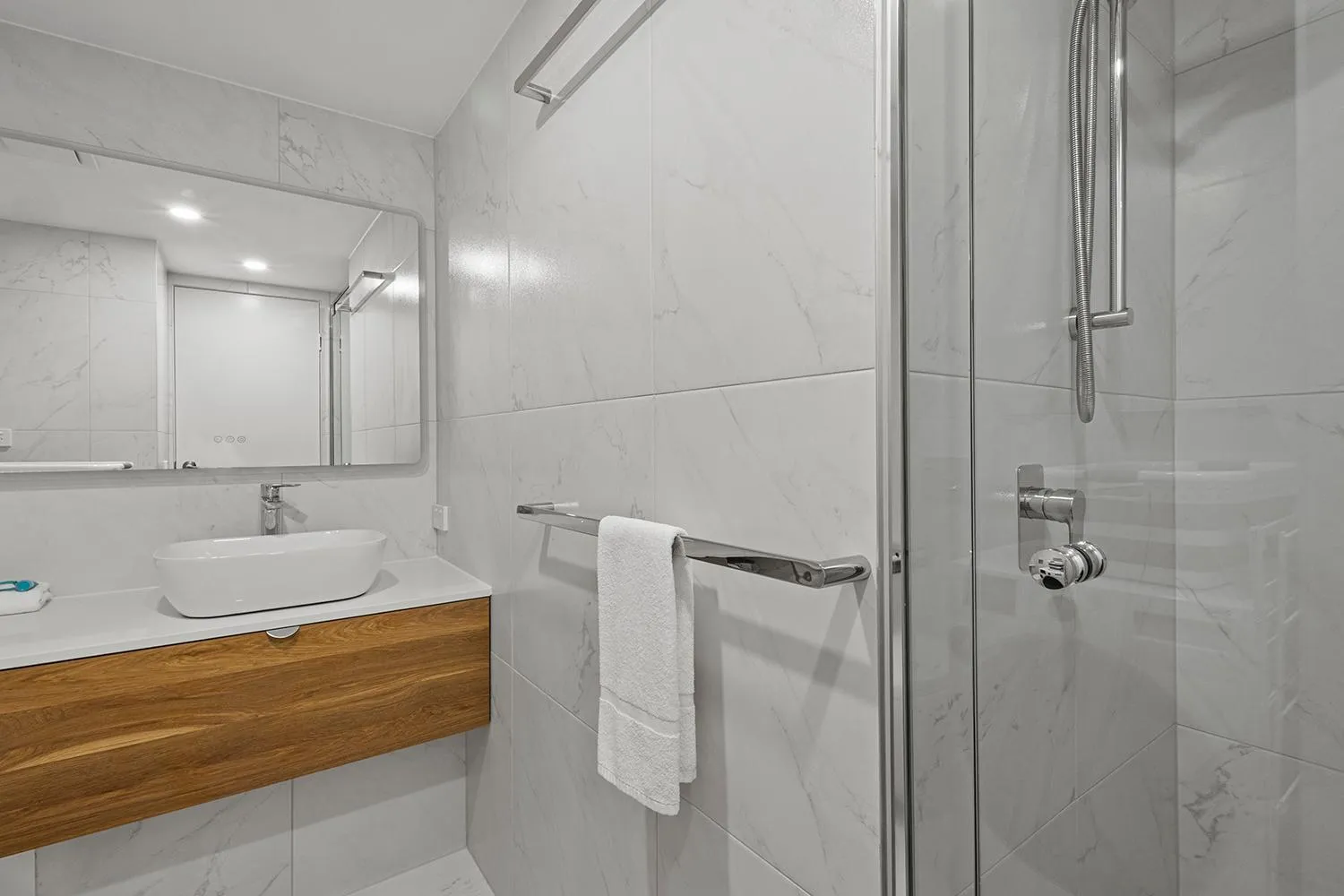 Grand Palais Boolarong Beachside Apartments