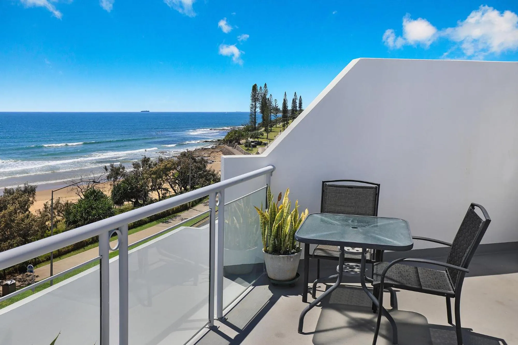 Balcony/Terrace in Grand Palais Boolarong Beachside Apartments