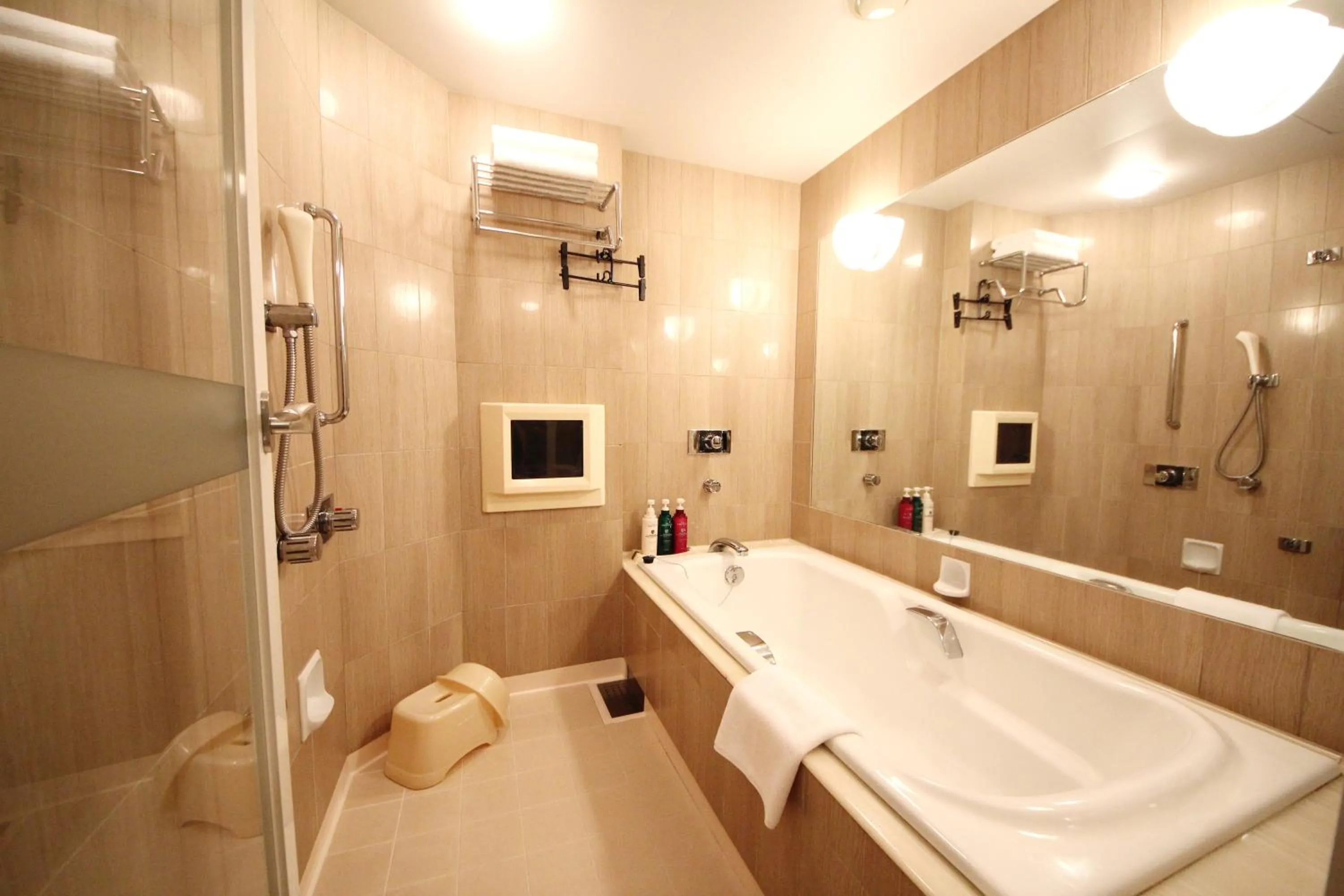 Shower in Chateraise Gateaux Kingdom Sapporo