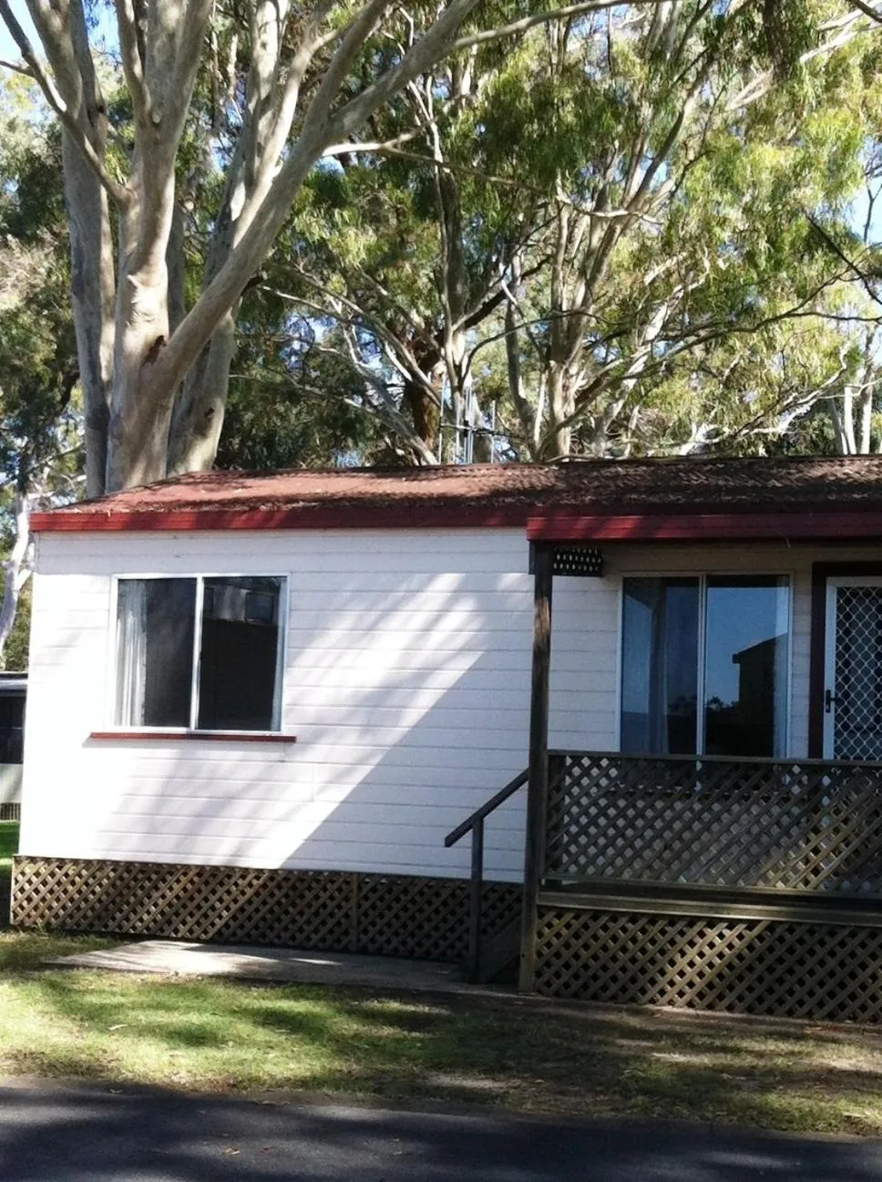 Property building in Edgewater Holiday Park