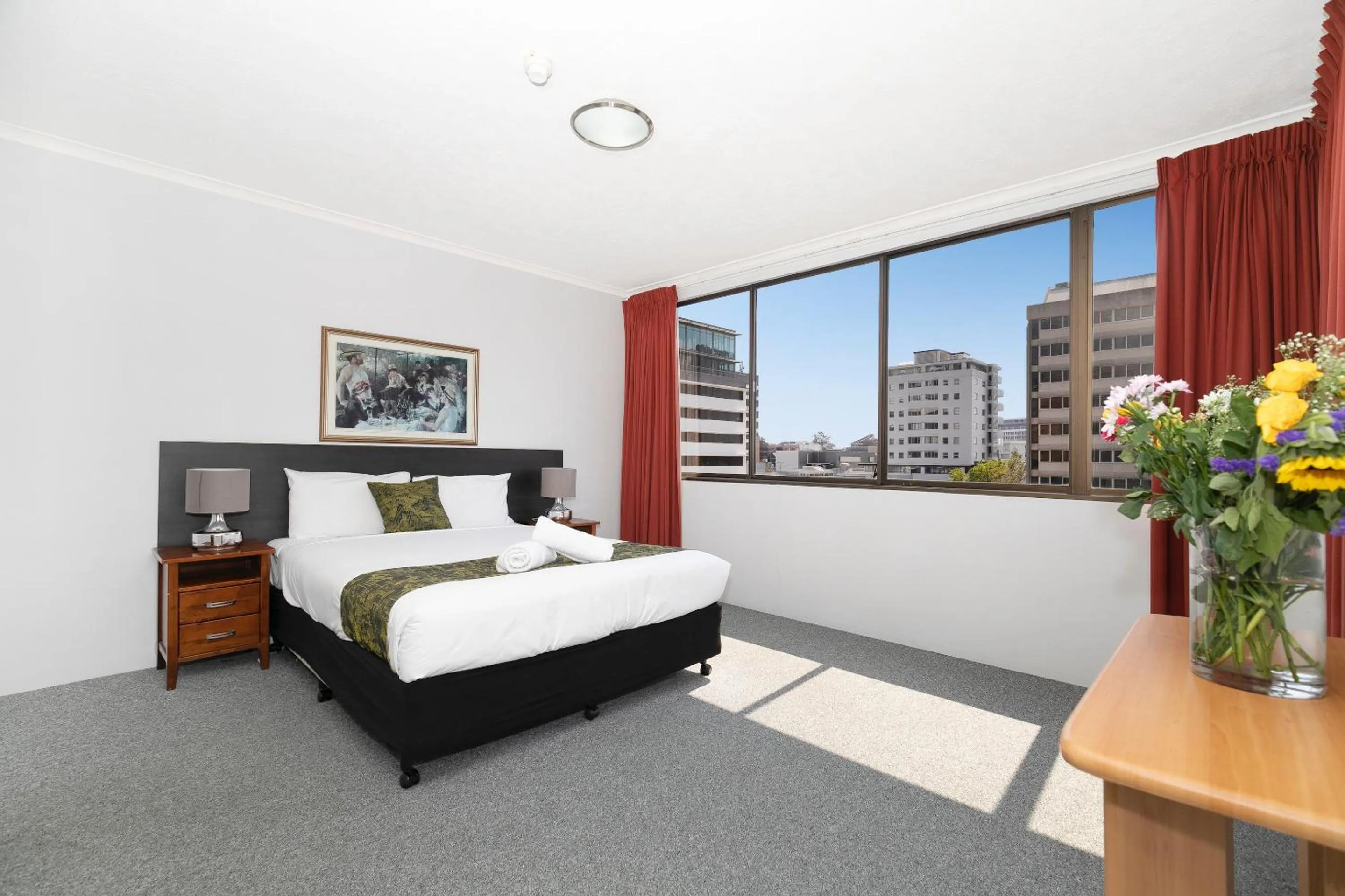 Bedroom, Bed in The Astor Apartments