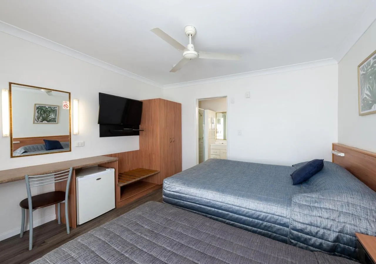 Bedroom, Bed in Riviera on Ruthven