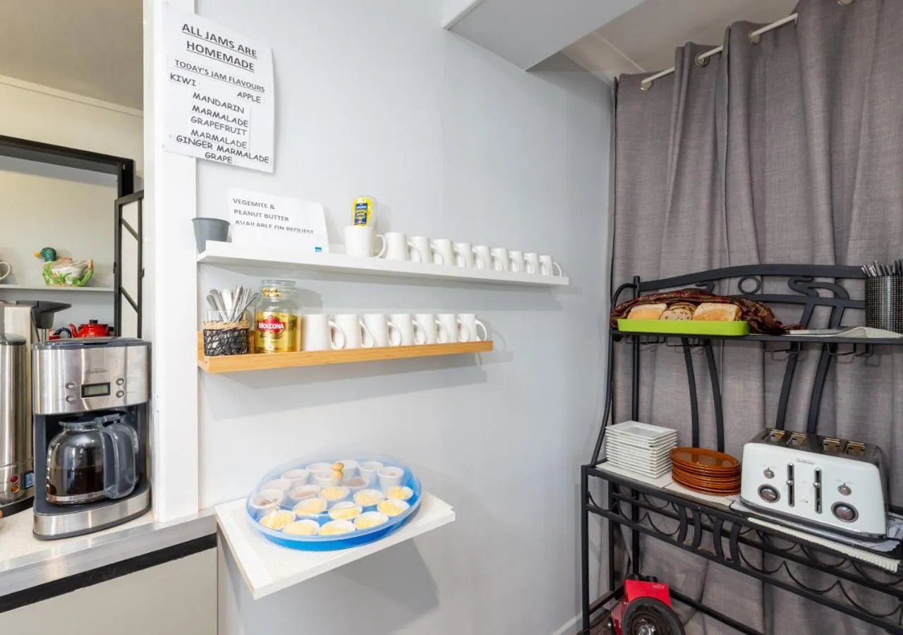 Breakfast in Riviera on Ruthven