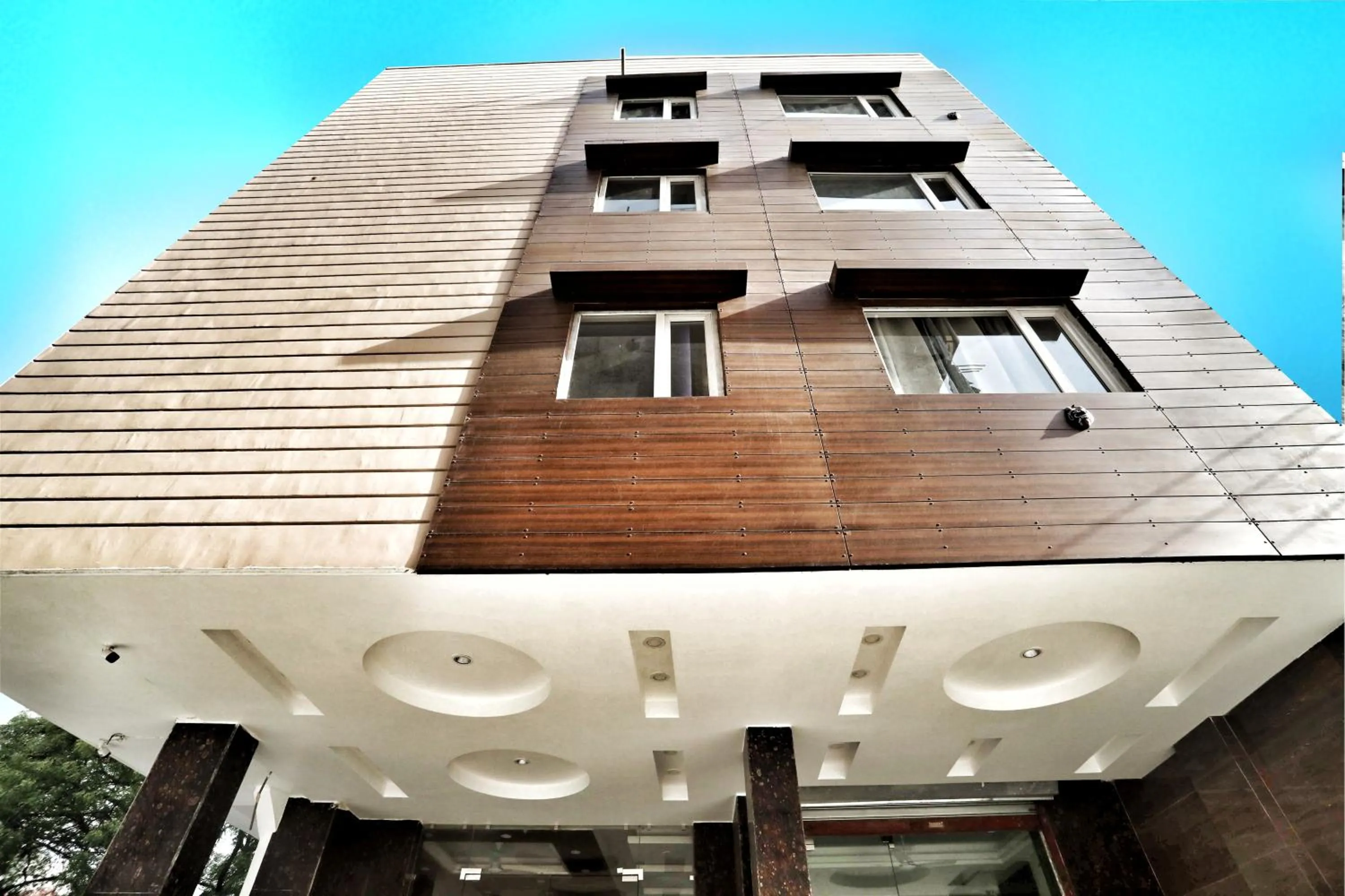 Property building in Hotel Delhi Aerocity