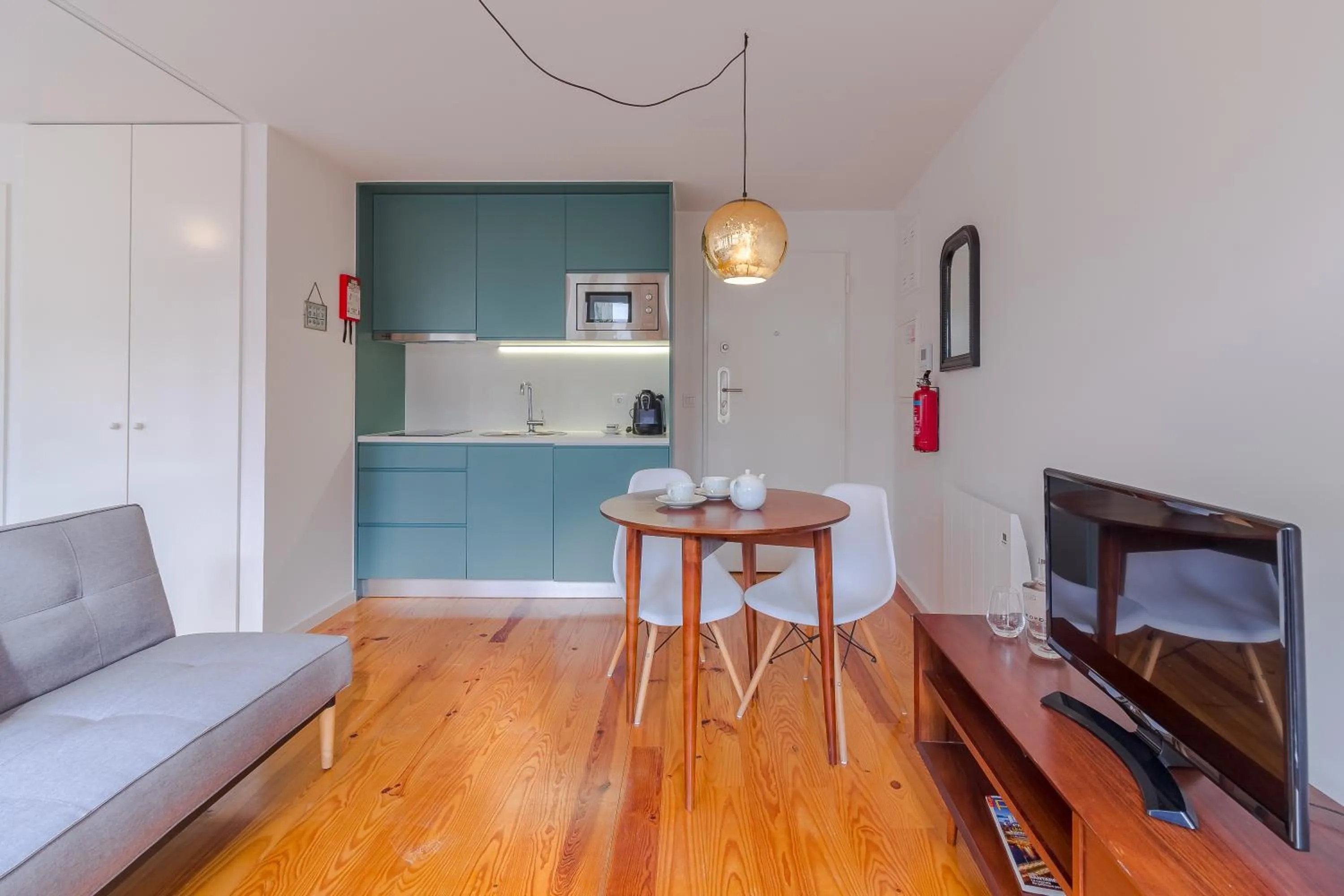 TV and multimedia in YOUROPO - The Tower